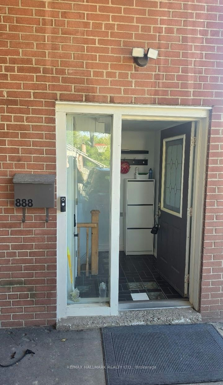 ROOM 2-888 Krosno Boulevard, Pickering, ON, L1W 1H4 - 4