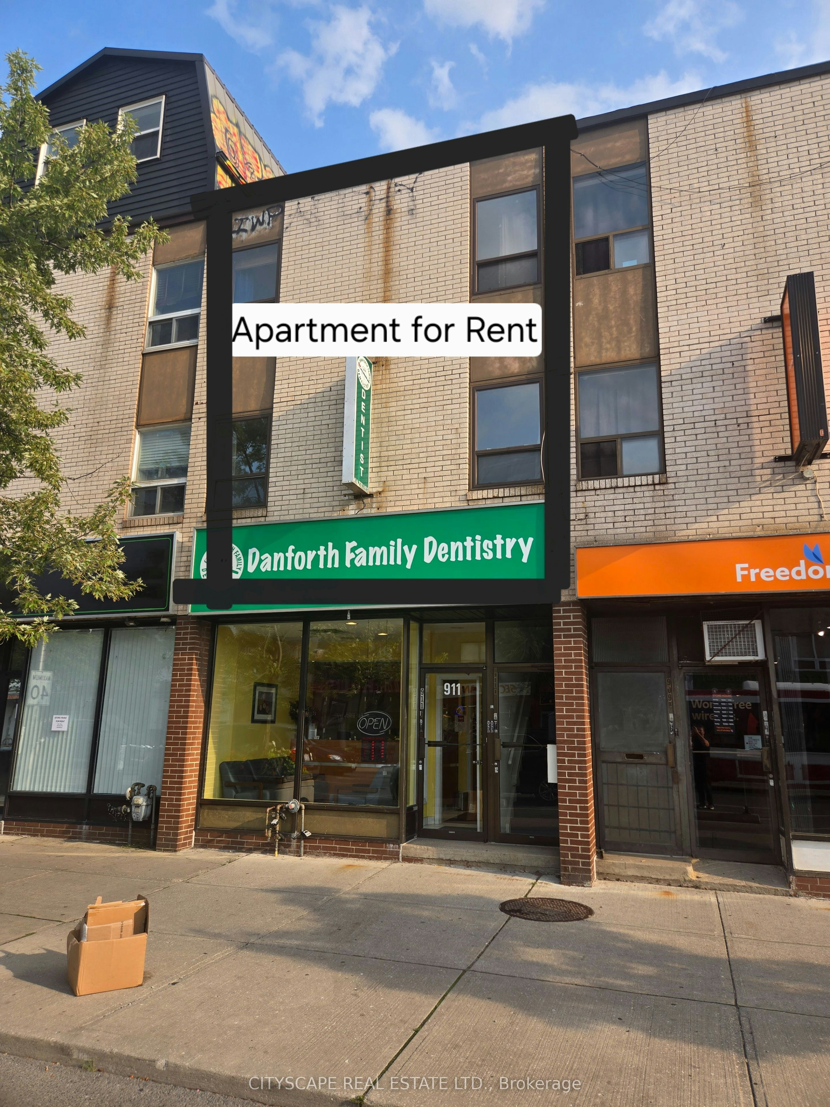 2A-FR-911A Danforth Avenue, Toronto, ON, M4J 1L8