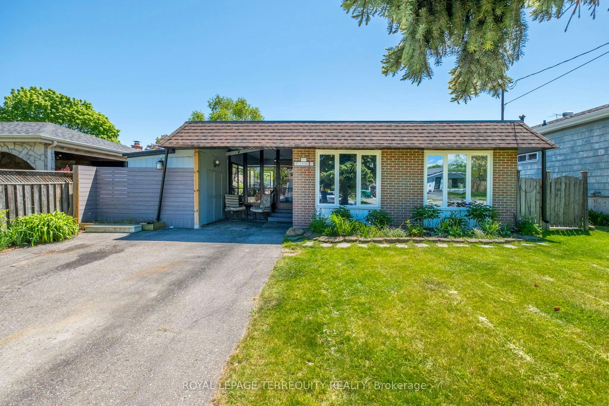 971 Oklahoma Drive, Pickering, ON, L1W 2H8