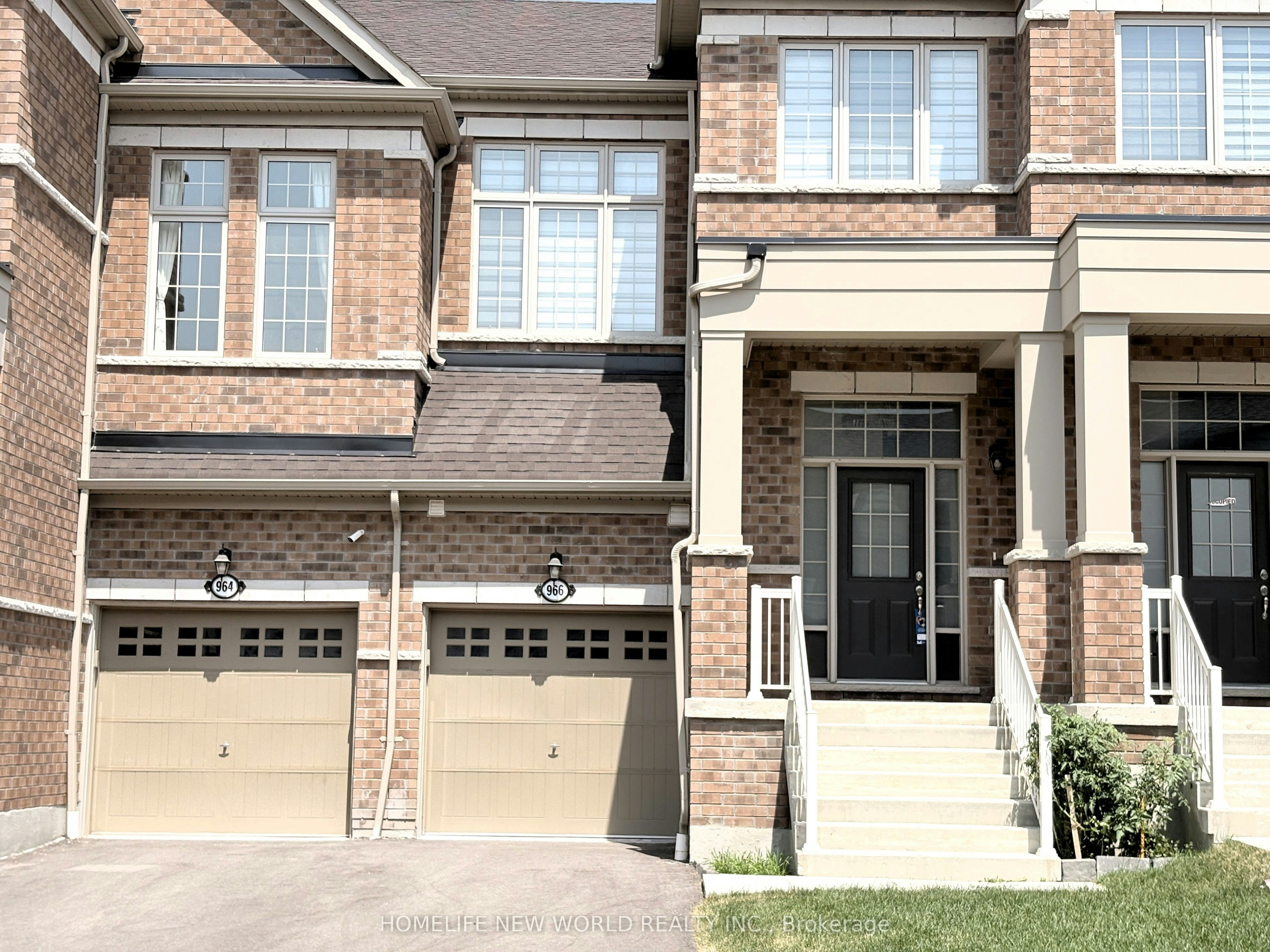 966 Cormorant Path, Pickering, ON, L1X 0P5