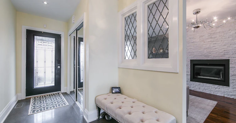15 Battenberg Avenue, Toronto, ON, M4L 1J7 - 6