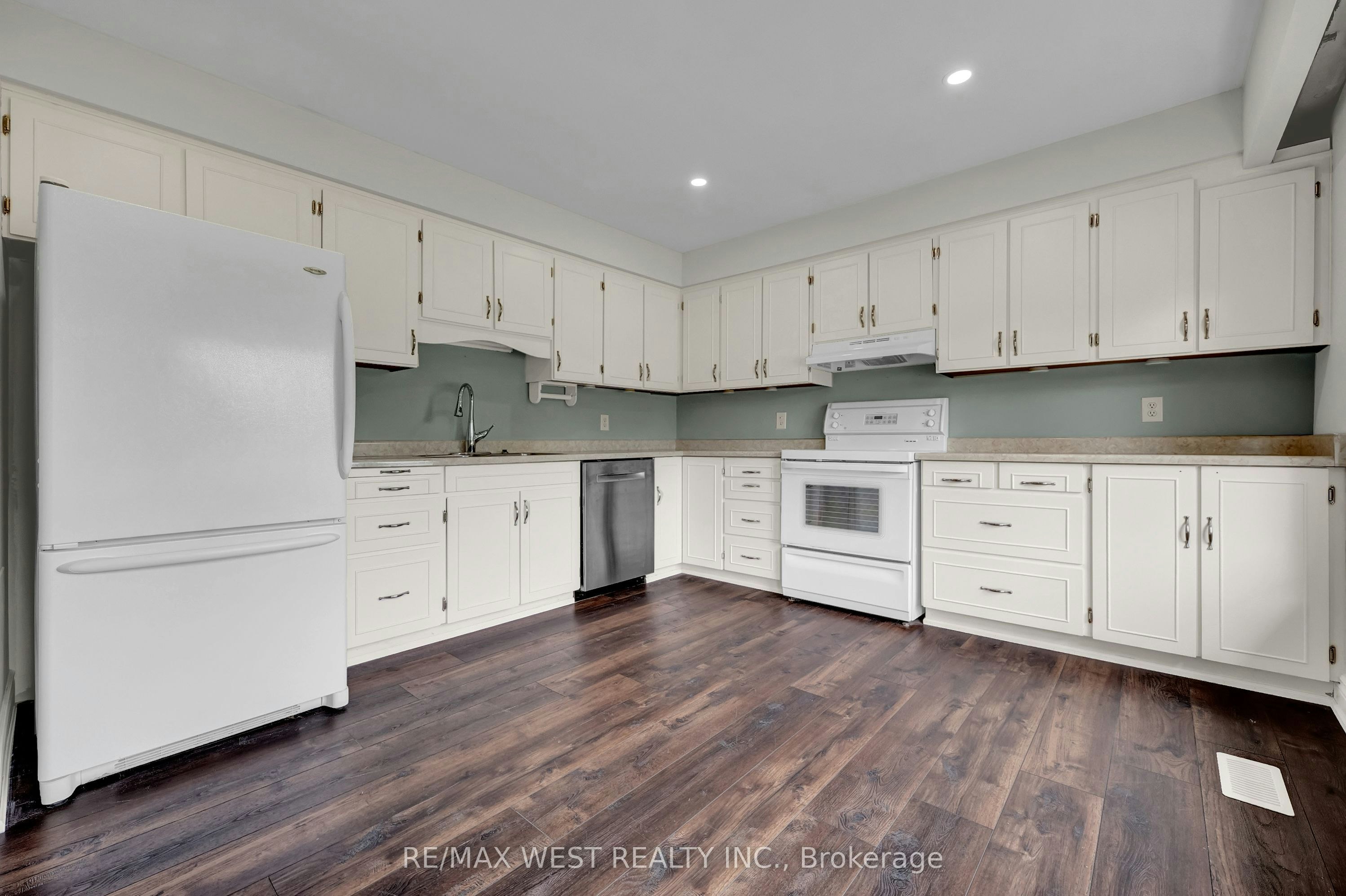 Main-397 Brentwood Avenue, Oshawa, ON, L1G 2S7 - 8