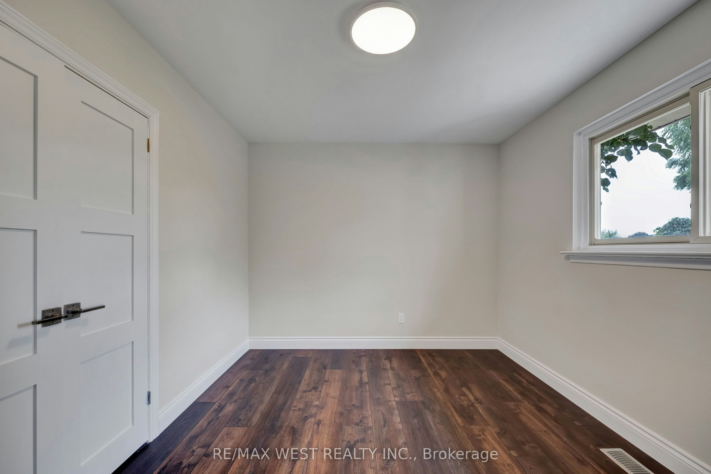 Main-397 Brentwood Avenue, Oshawa, ON, L1G 2S7 - 18