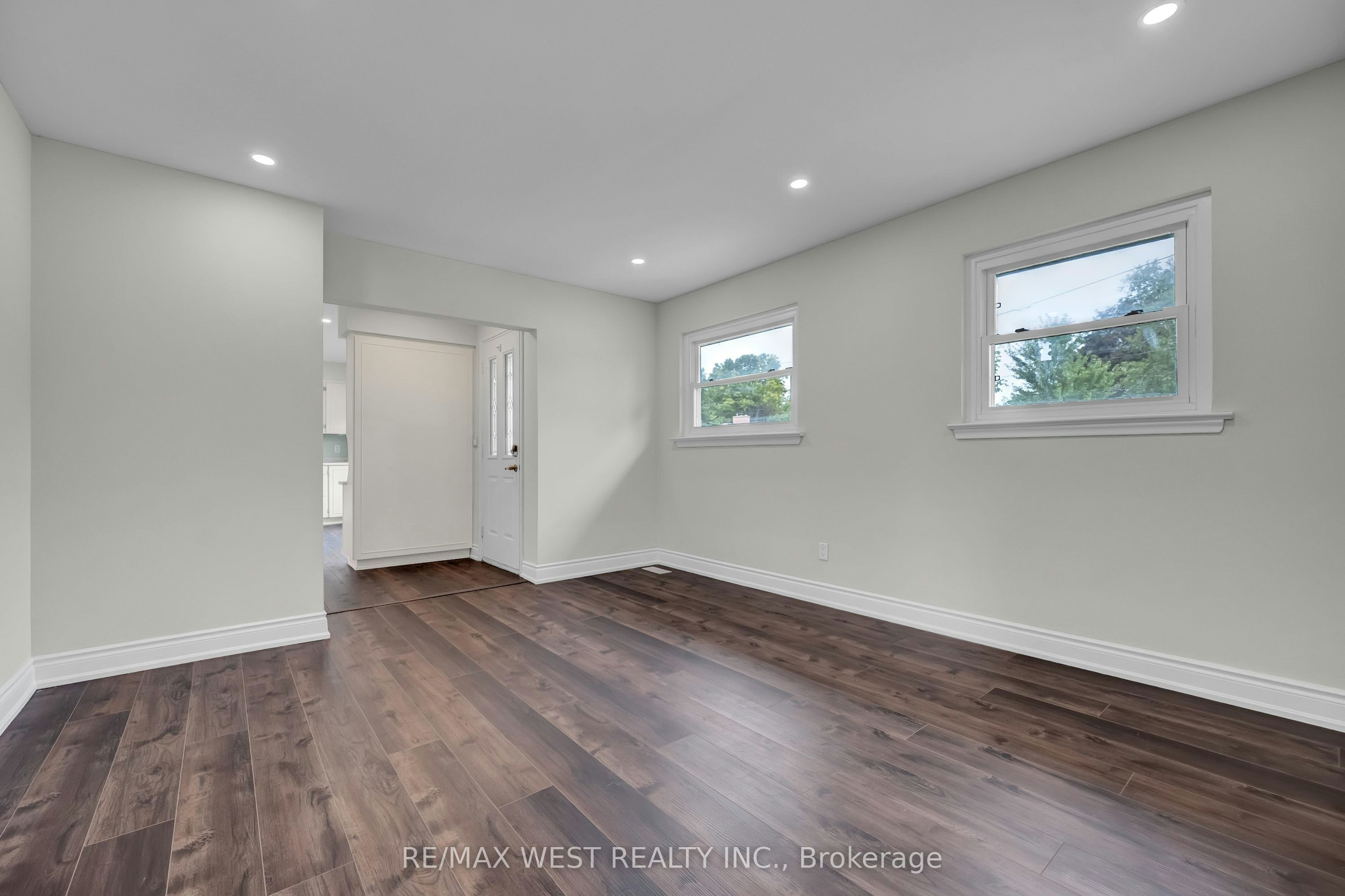 Main-397 Brentwood Avenue, Oshawa, ON, L1G 2S7 - 12