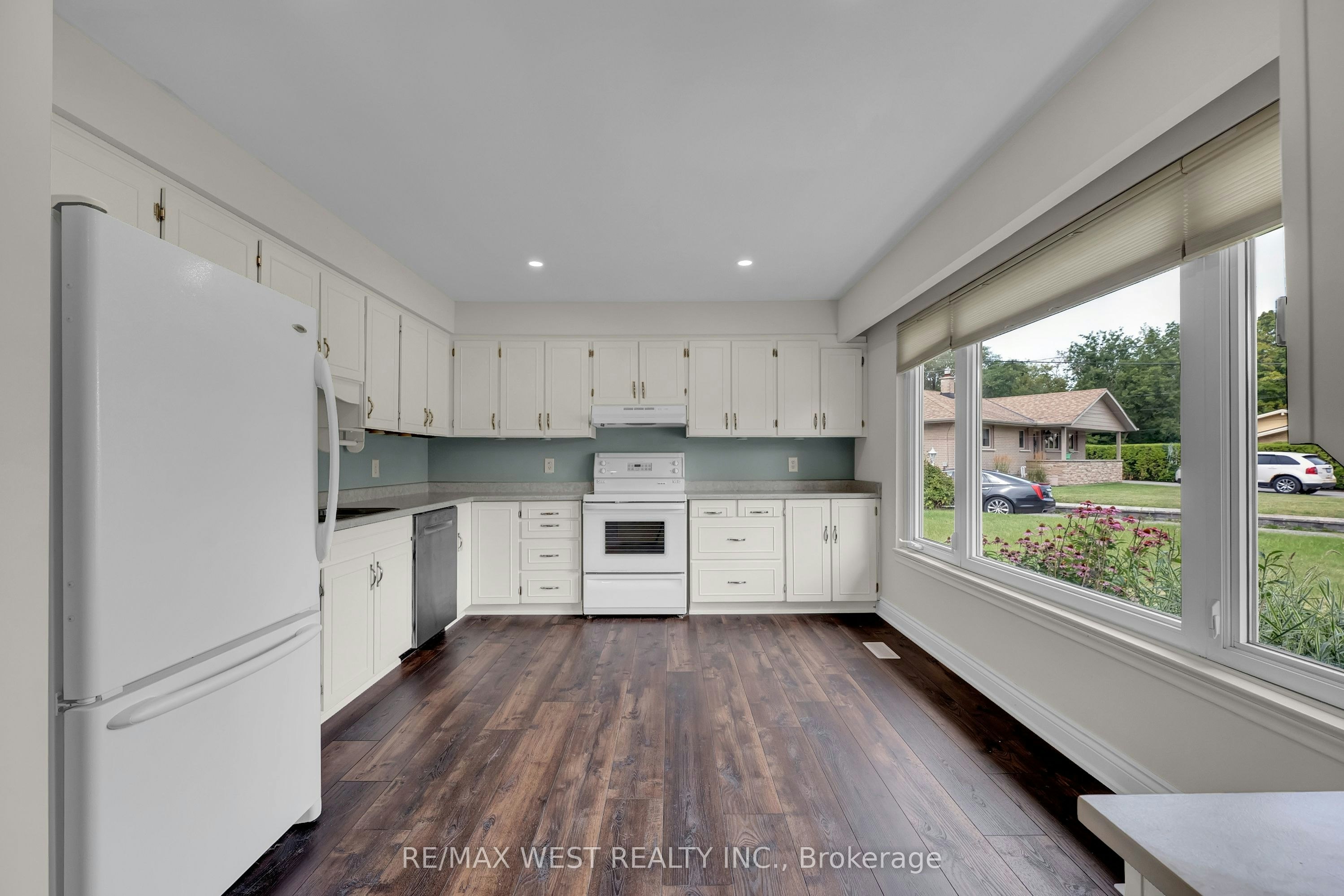 Main-397 Brentwood Avenue, Oshawa, ON, L1G 2S7 - 7