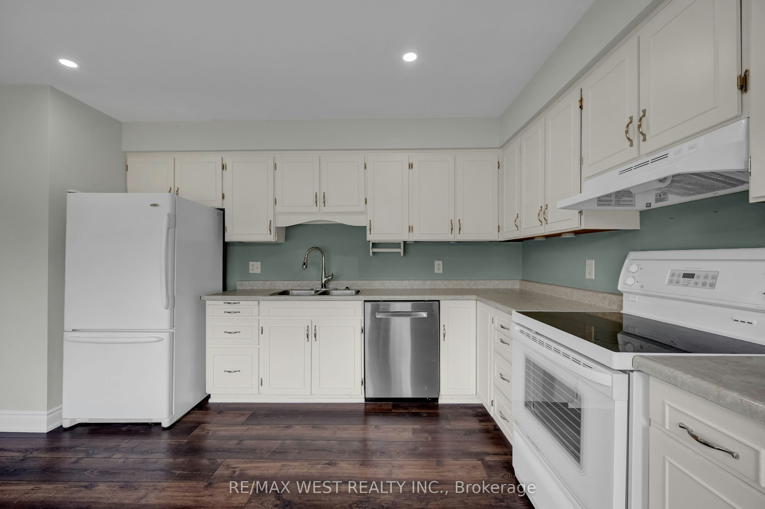 Main-397 Brentwood Avenue, Oshawa, ON, L1G 2S7 - 9