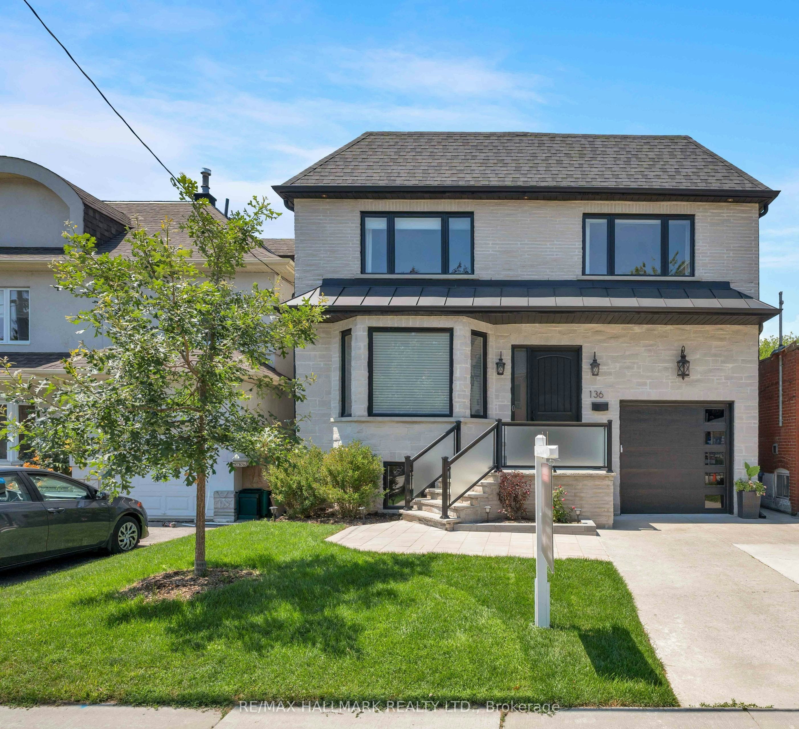136 Glenwood Crescent, Toronto, ON, M4B 1K2