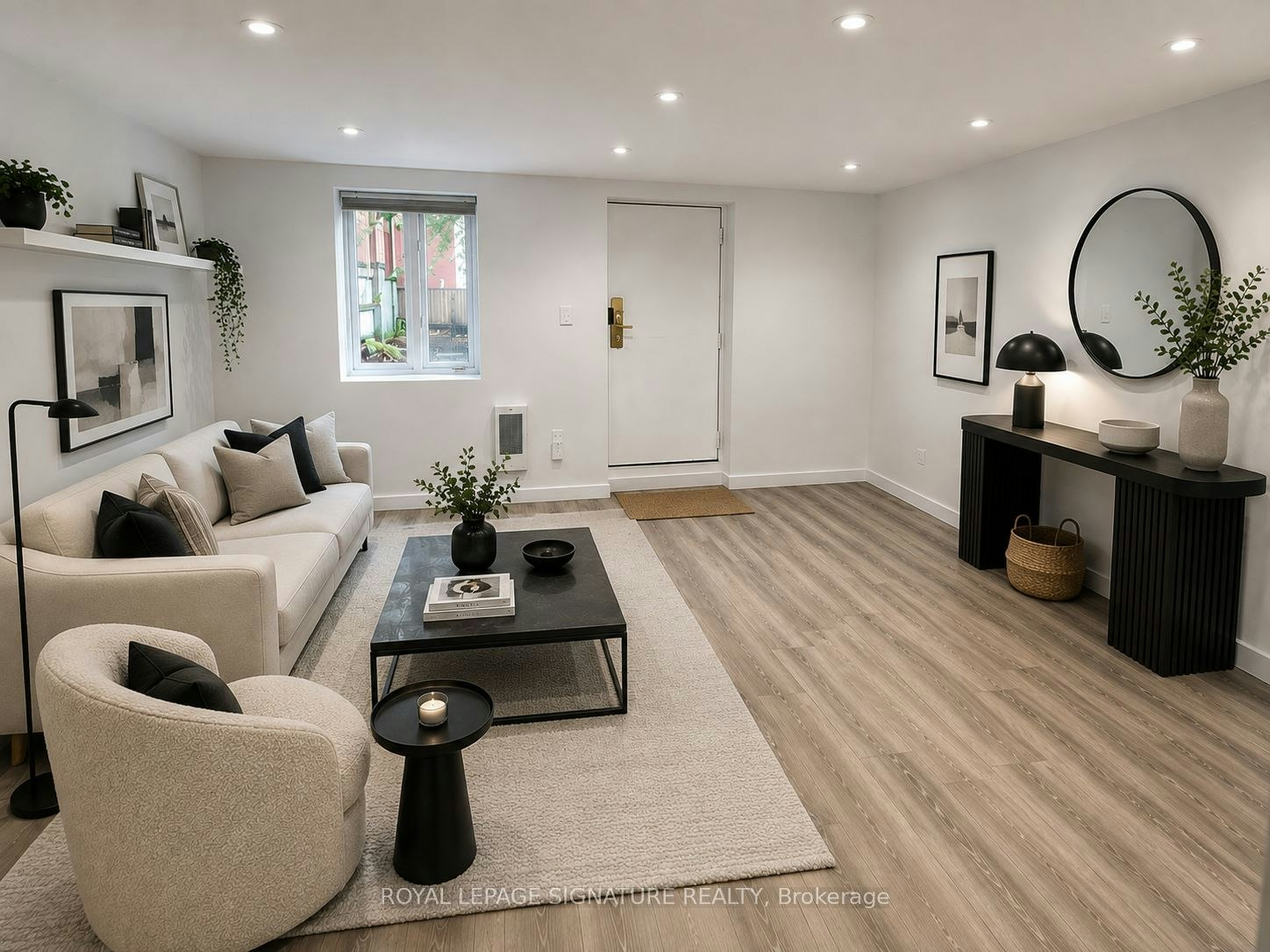 Lower-22 Curzon Street, Toronto, ON, M4M 3B4