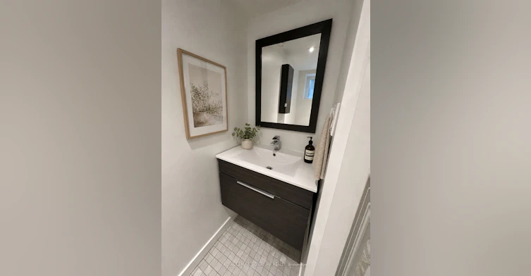 Lower-22 Curzon Street, Toronto, ON, M4M 3B4 - 5