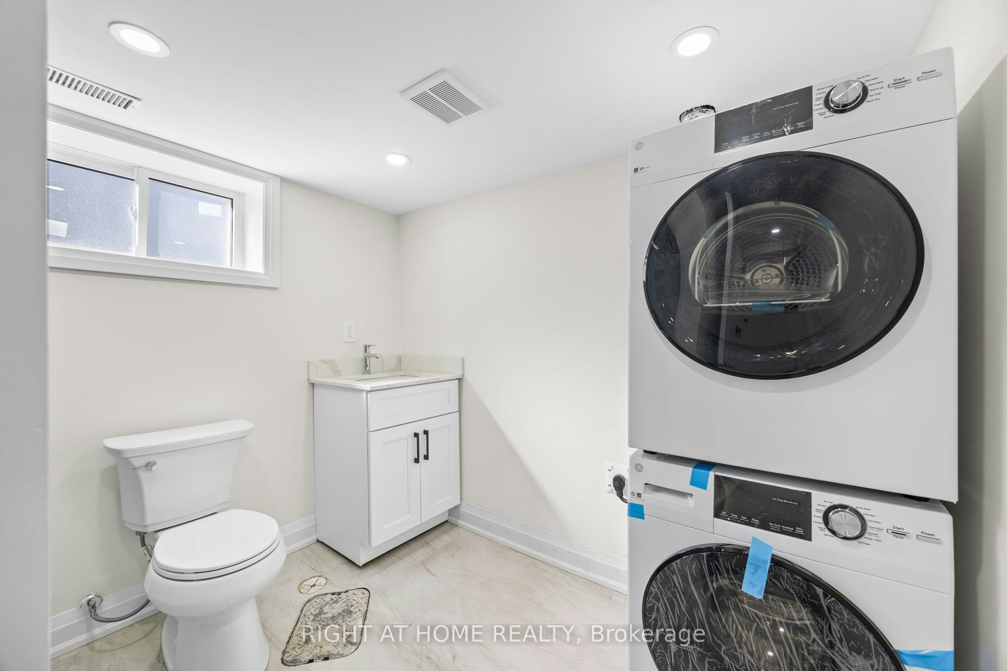 Basement-961 Victoria Park Avenue, Toronto, ON, M4B 2J4 - 9