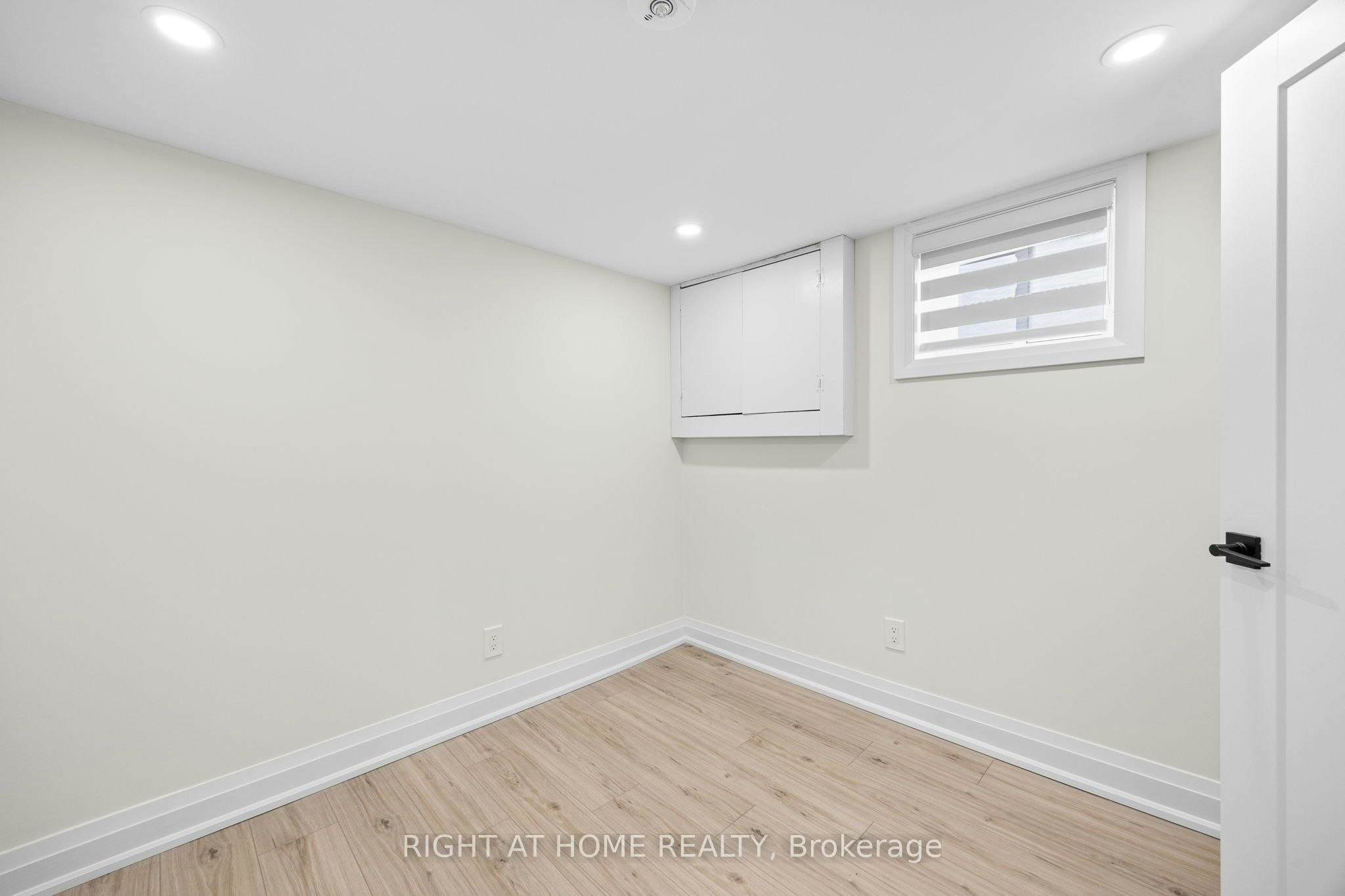 Basement-961 Victoria Park Avenue, Toronto, ON, M4B 2J4 - 8
