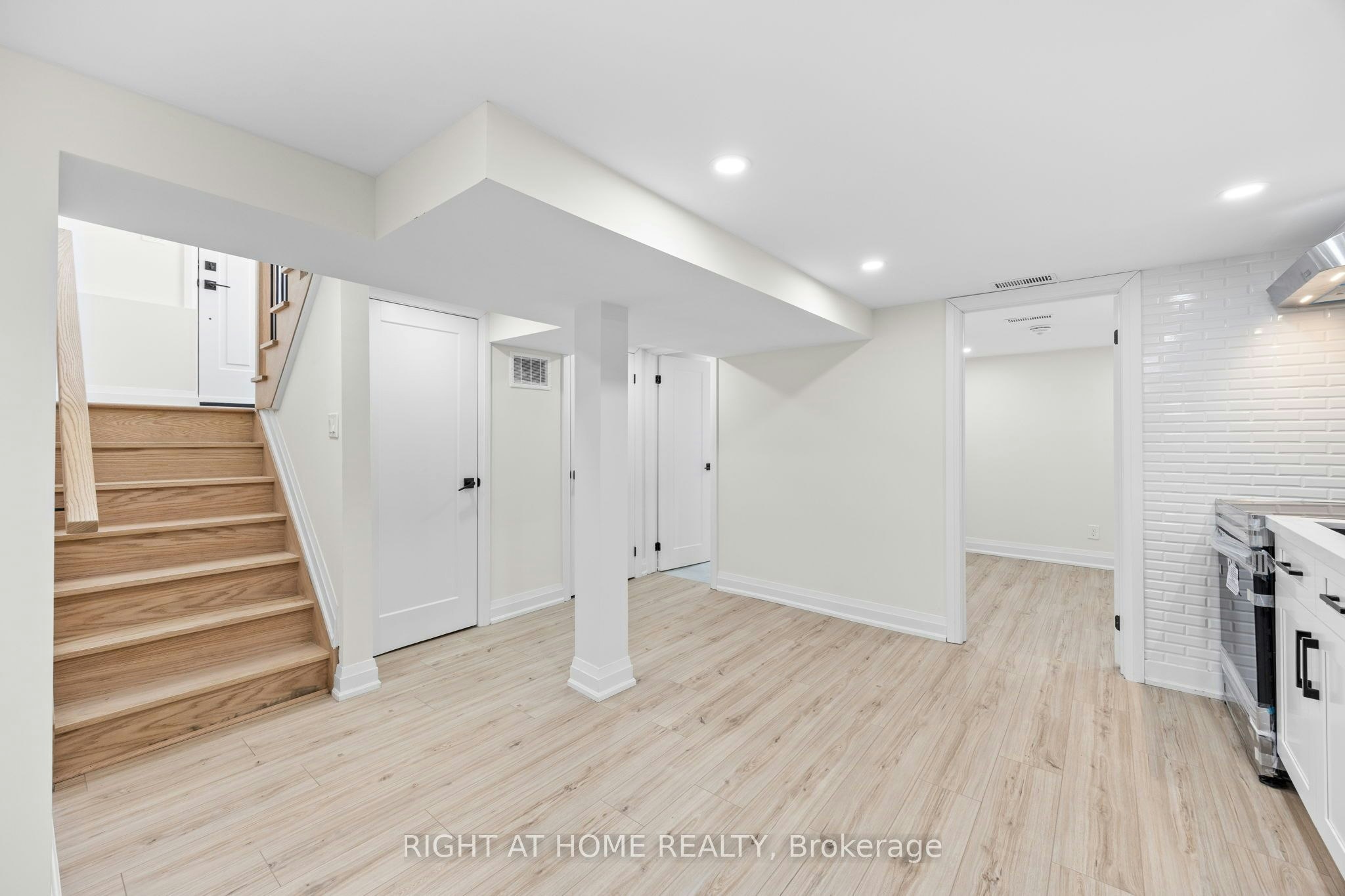 Basement-961 Victoria Park Avenue, Toronto, ON, M4B 2J4 - 6