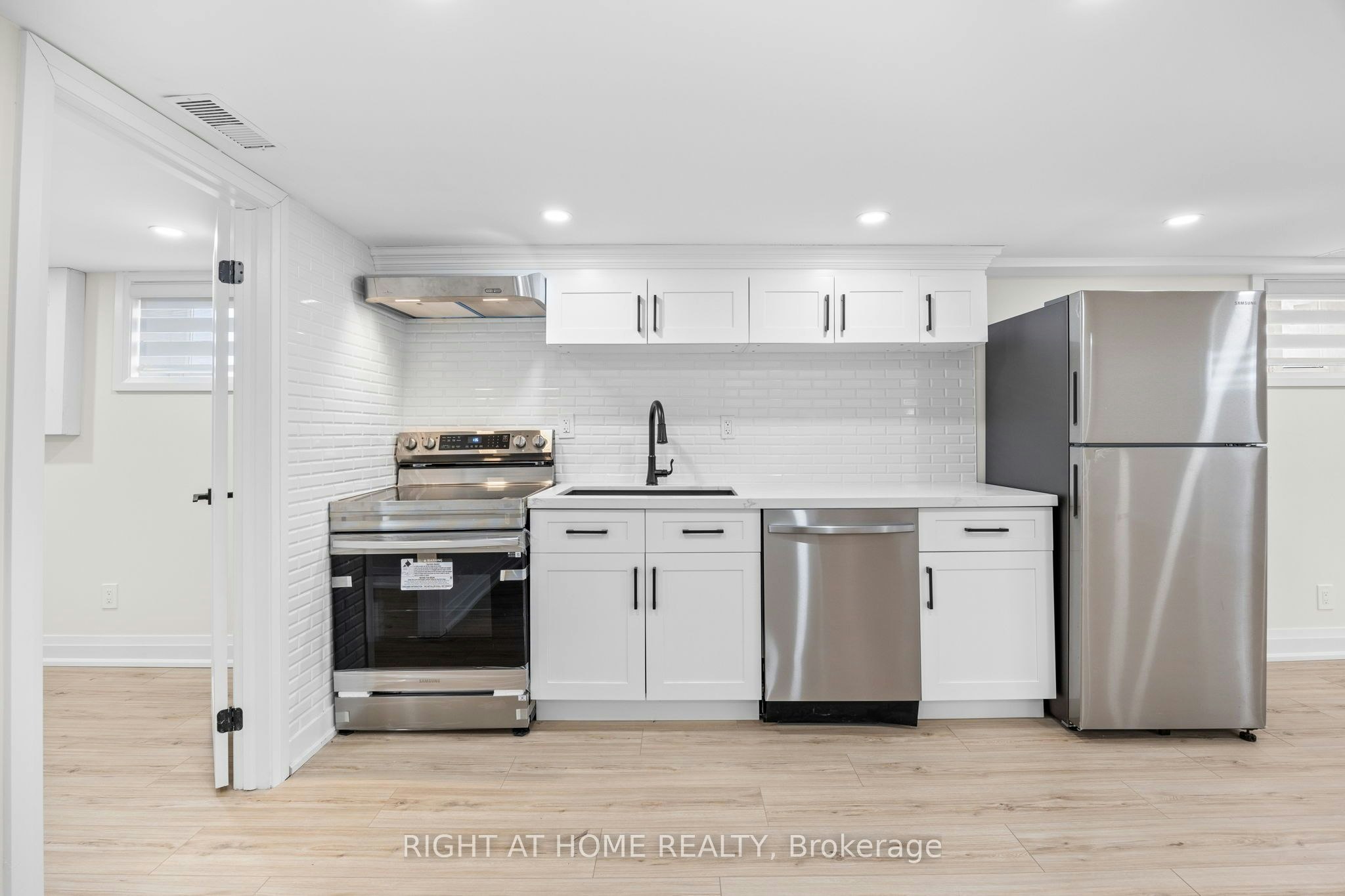 Basement-961 Victoria Park Avenue, Toronto, ON, M4B 2J4