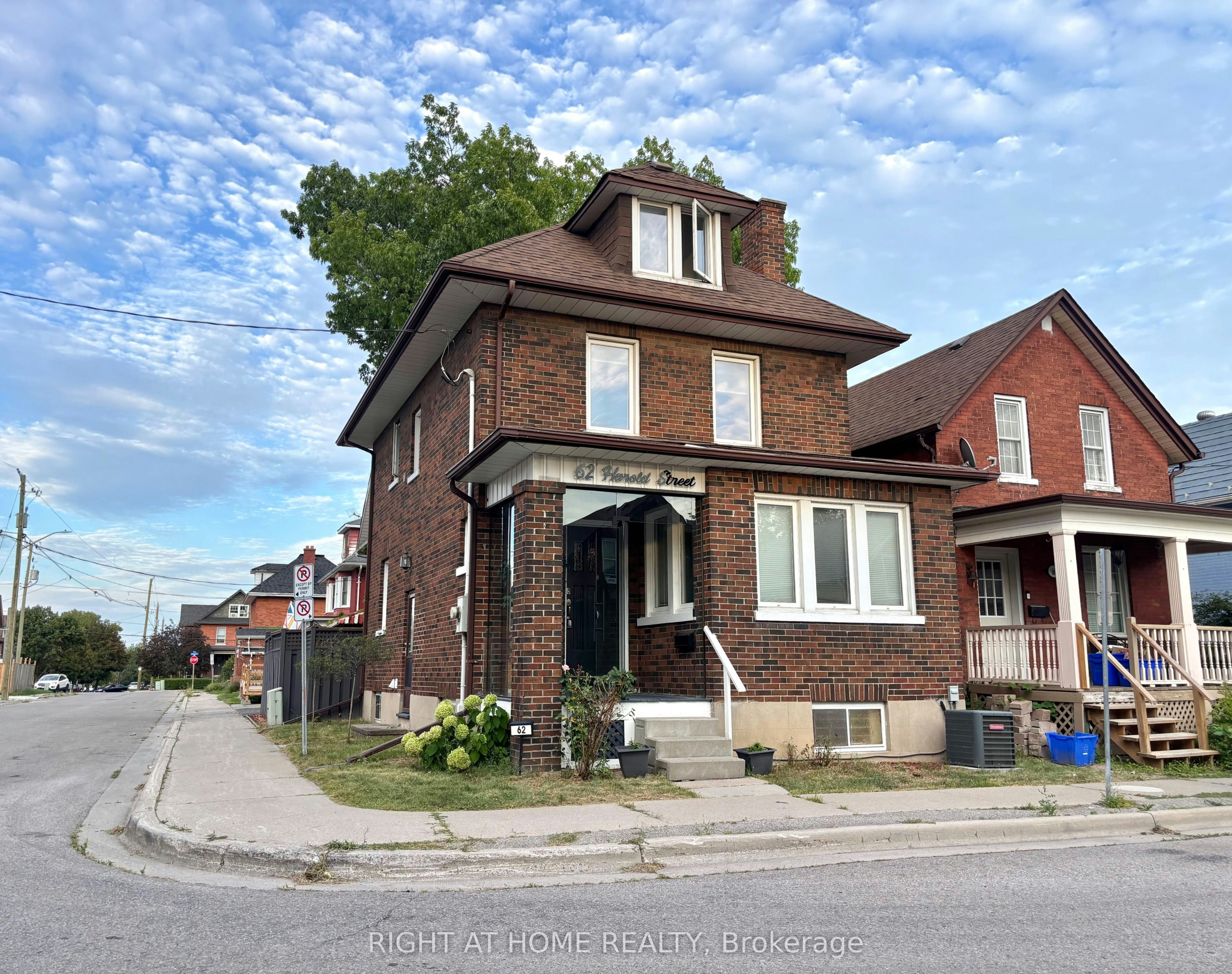 62 Harold Street, Oshawa, ON, L1H 4Y3 - 2