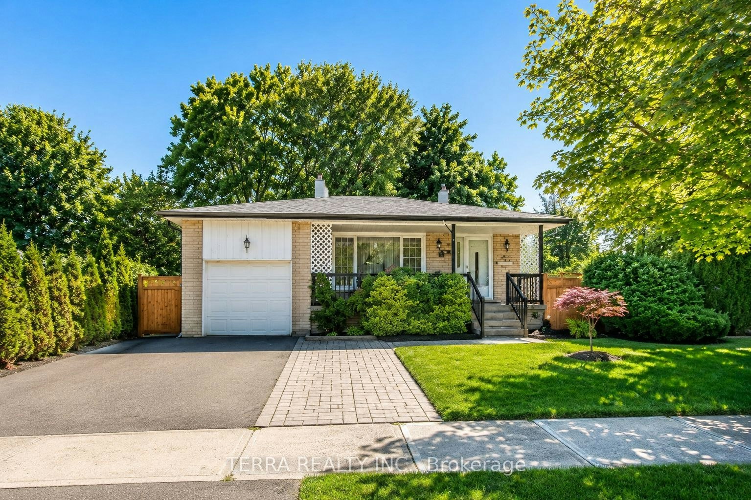 Main Floor-157 Darlingside Drive, Toronto, ON, M1E 3P4