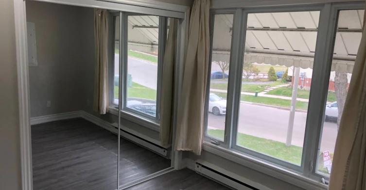 1-699 Attersley Drive, Oshawa, ON, L1K 1P9 - 4