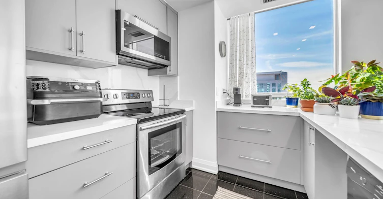 PH 3703-60 Brian Harrison Way, Toronto, ON, M1P 5J5 - 9