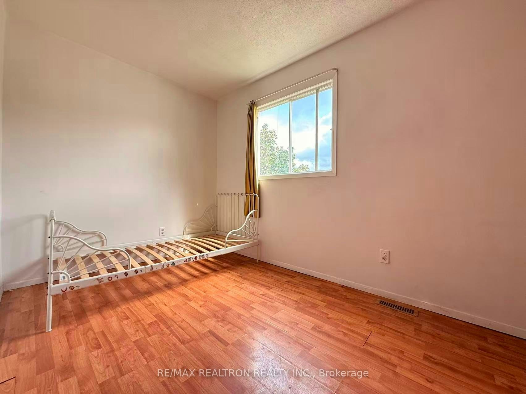 Upper-2 Plum Brook Crescent, Toronto, ON, M1S 3Z8 - 15