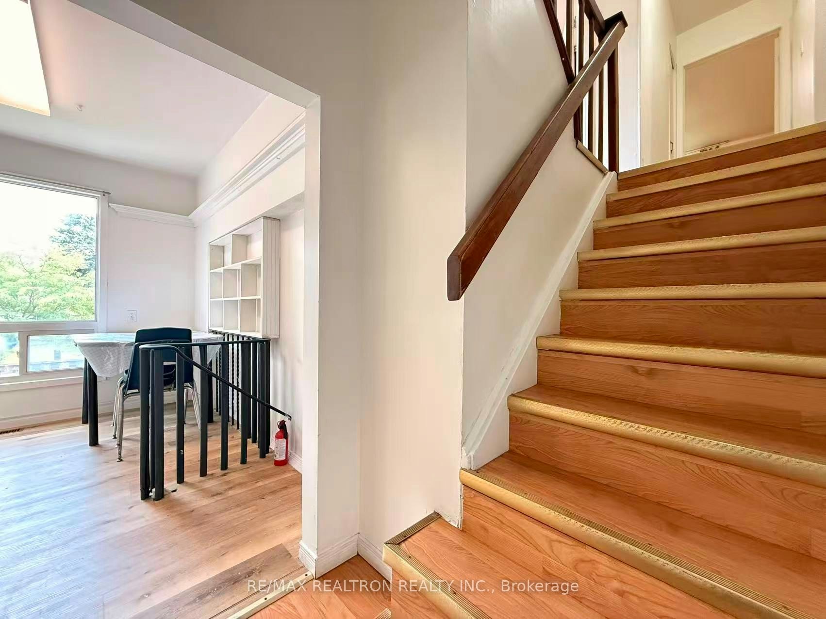 Upper-2 Plum Brook Crescent, Toronto, ON, M1S 3Z8 - 7