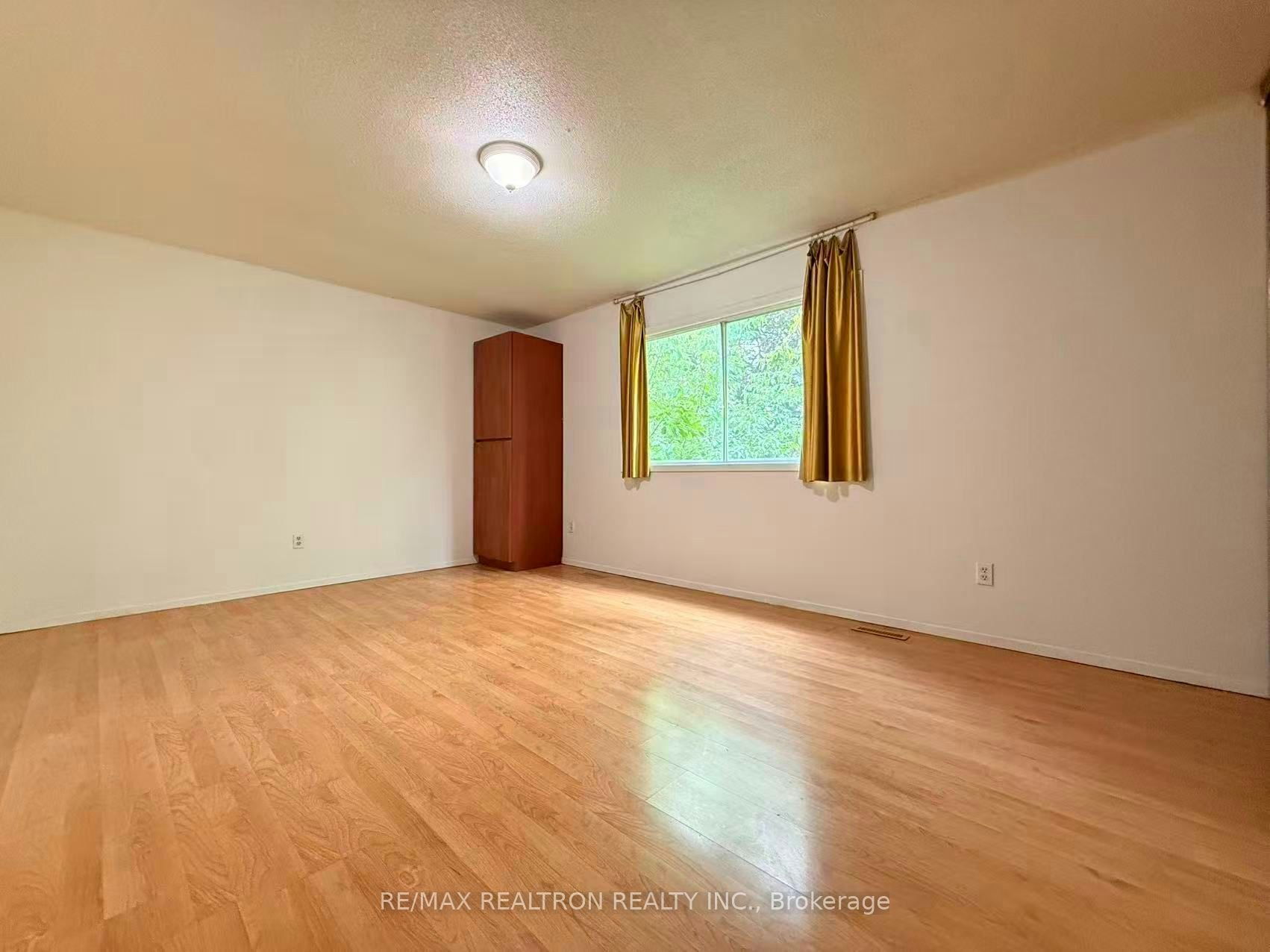 Upper-2 Plum Brook Crescent, Toronto, ON, M1S 3Z8 - 8