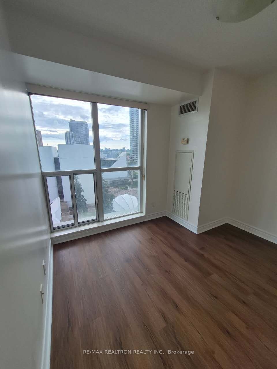 909-60 Town Centre Court, Toronto, ON, M1P 0B1 - 11