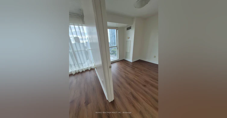909-60 Town Centre Court, Toronto, ON, M1P 0B1 - 5