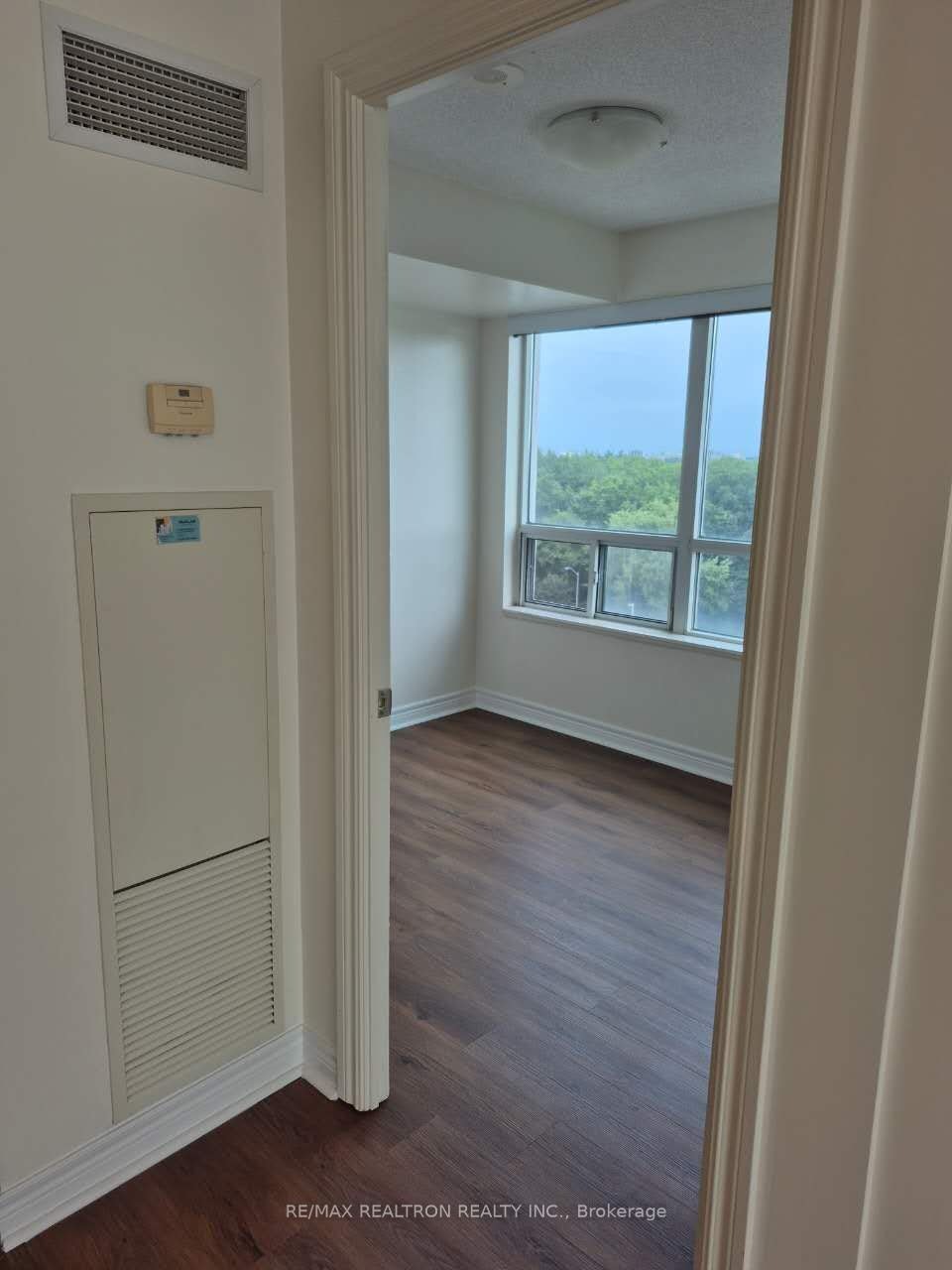909-60 Town Centre Court, Toronto, ON, M1P 0B1 - 8