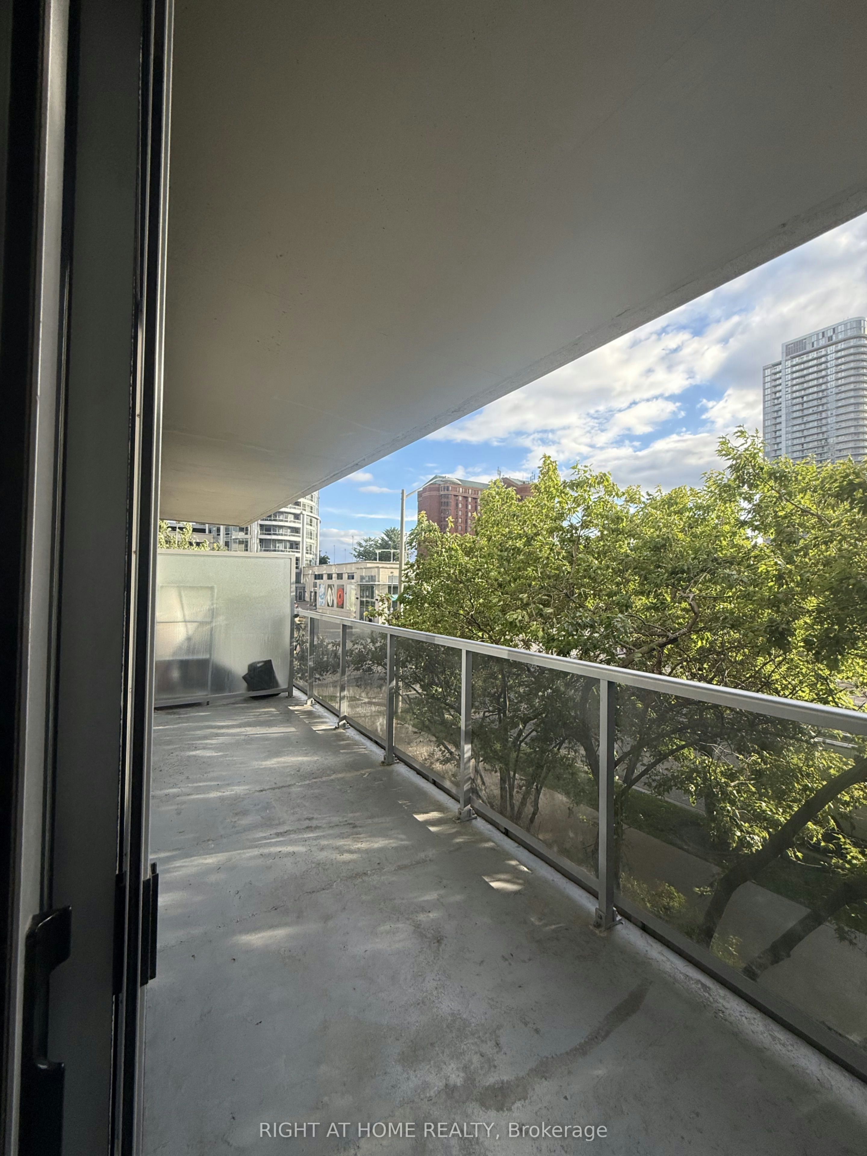 204-151 Village Green Square, Toronto, ON, M1S 0K5 - 12