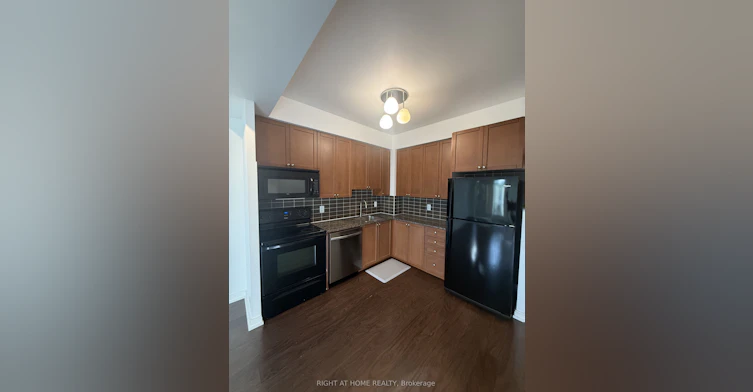 204-151 Village Green Square, Toronto, ON, M1S 0K5 - 2