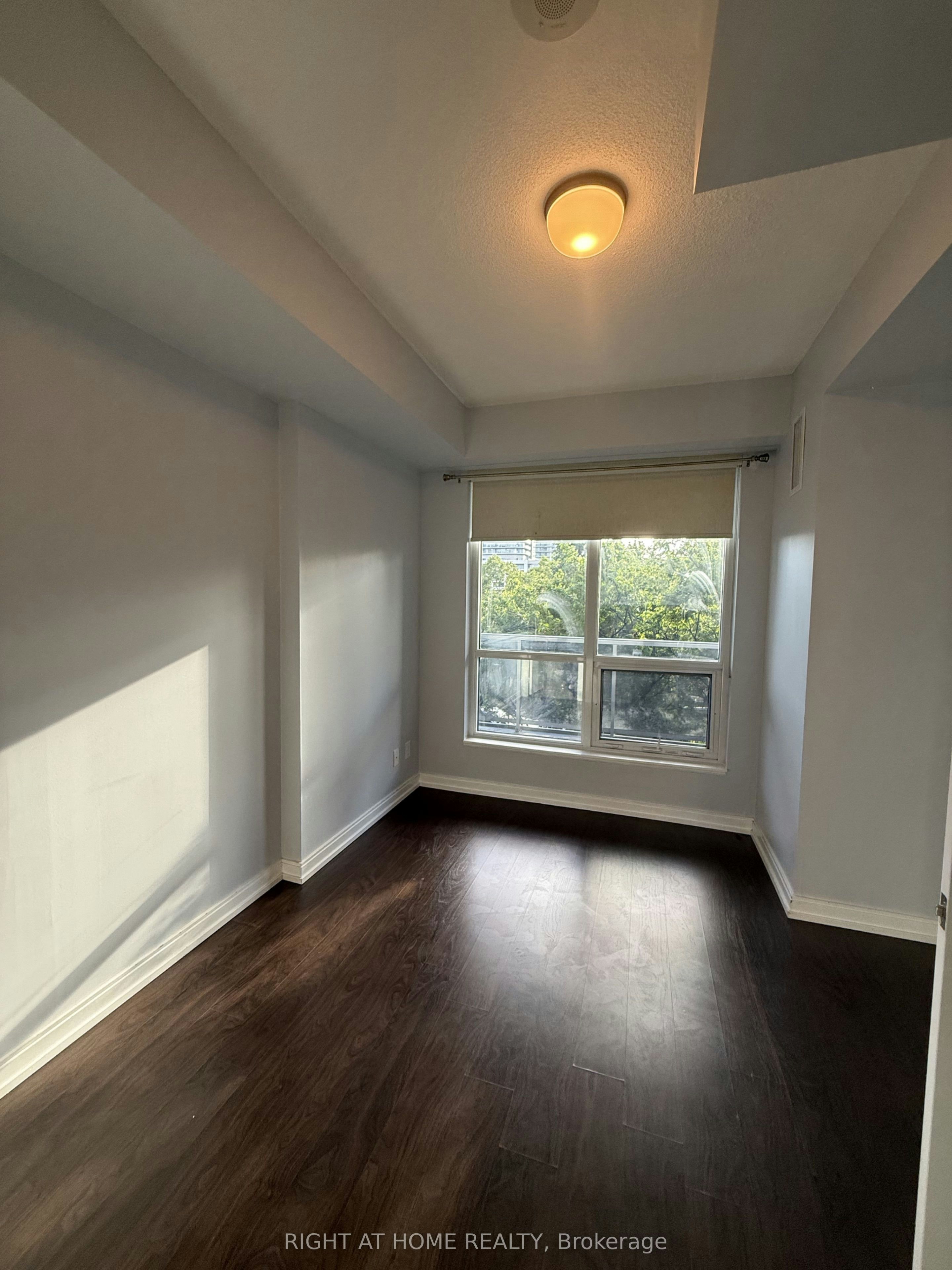 204-151 Village Green Square, Toronto, ON, M1S 0K5 - 5