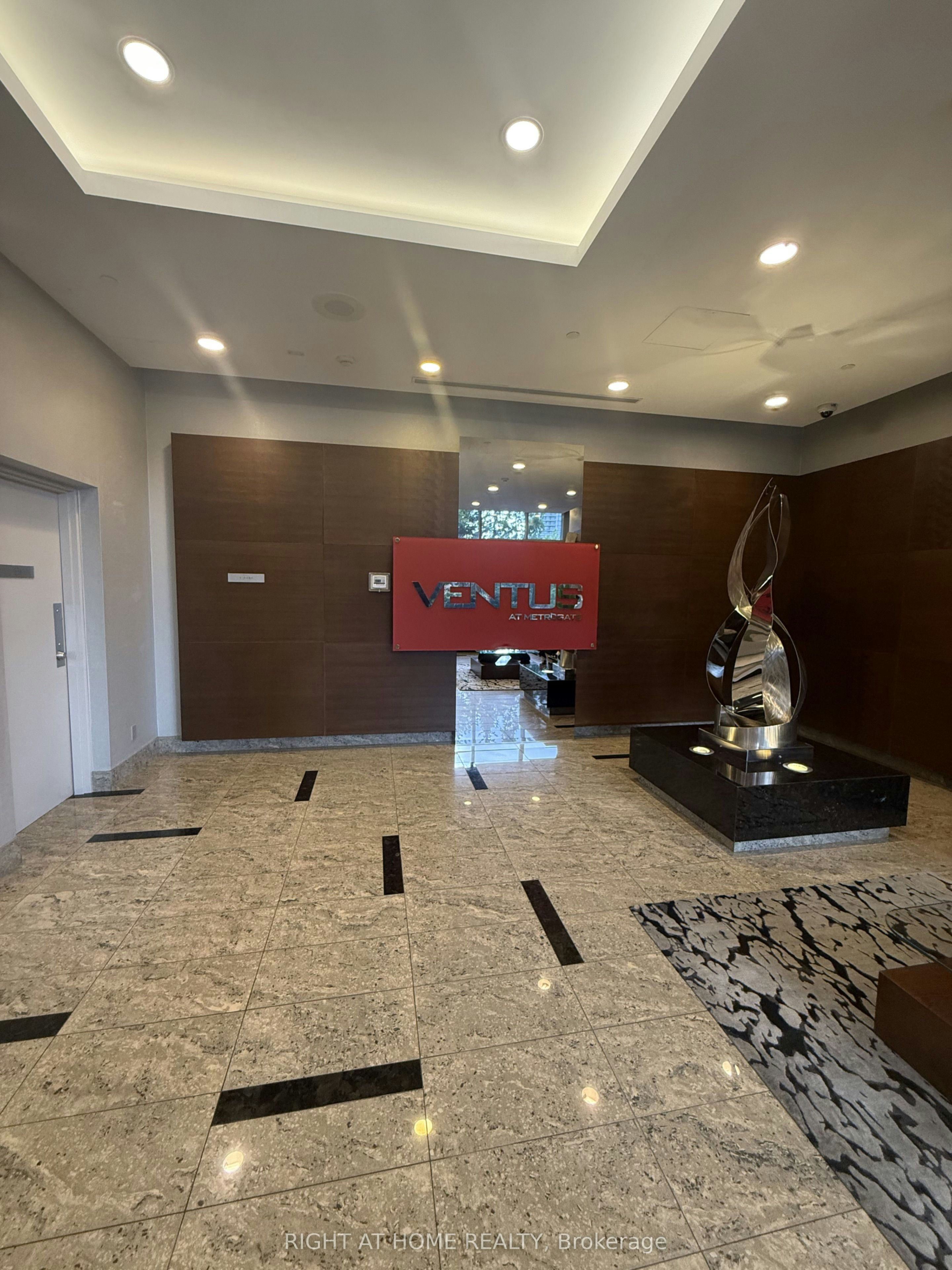 204-151 Village Green Square, Toronto, ON, M1S 0K5 - 13