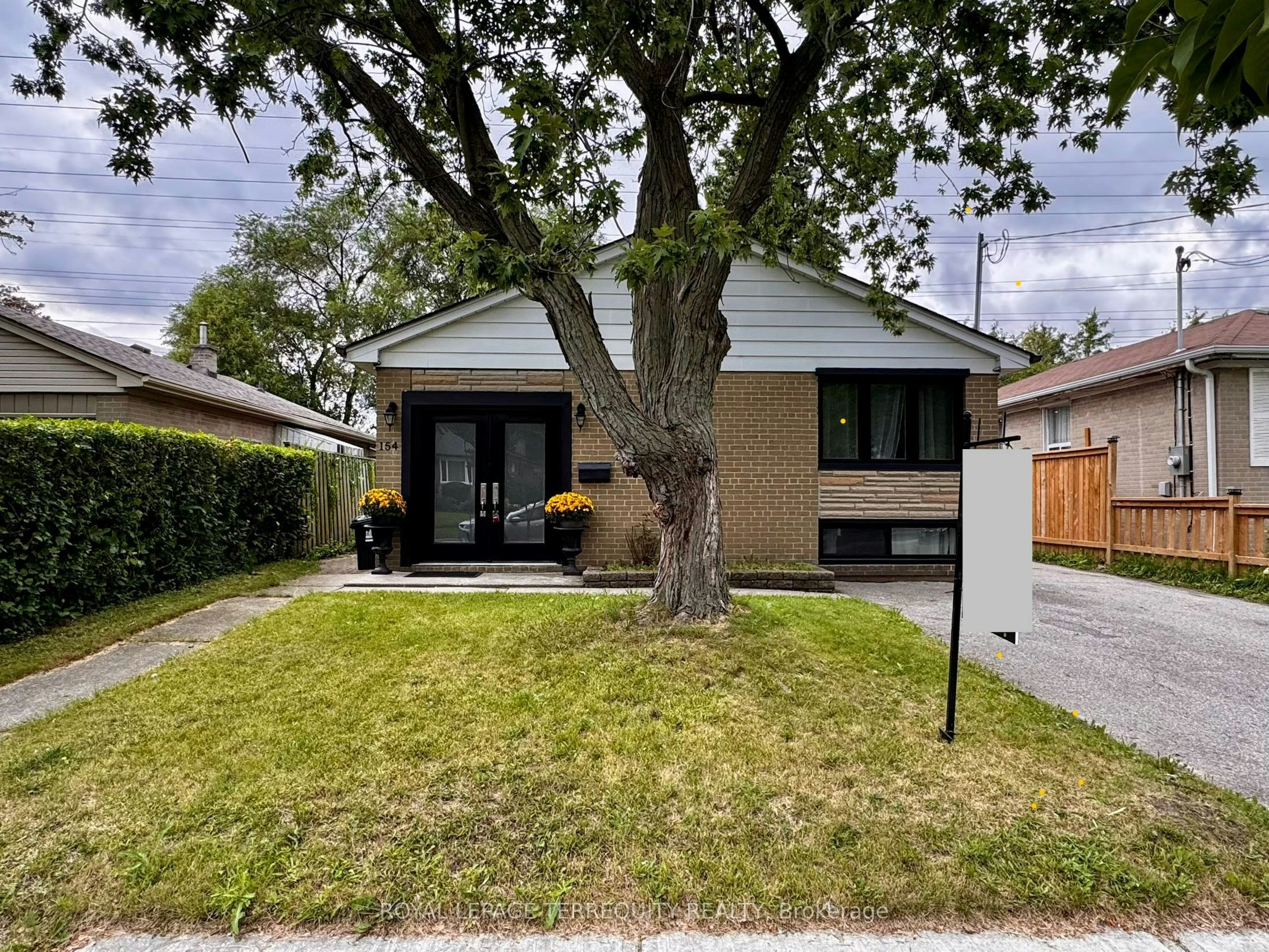 154 Sedgemount Drive, Toronto, ON, M1H 1Y2