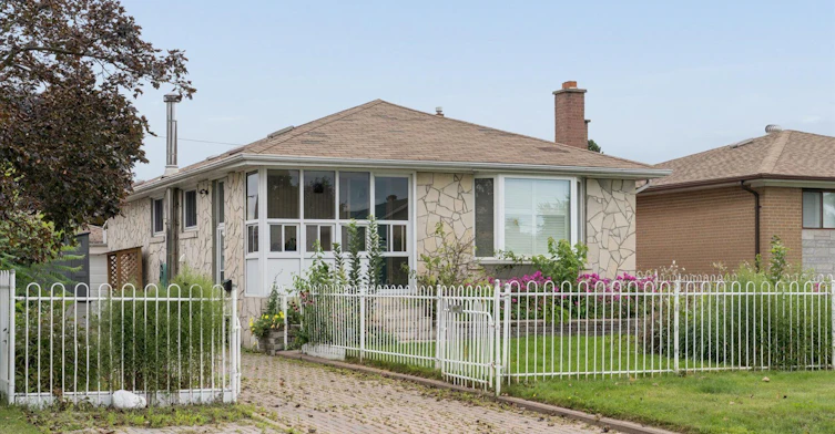 Basement-883 Antonio Street, Pickering, ON, L1W 1T4