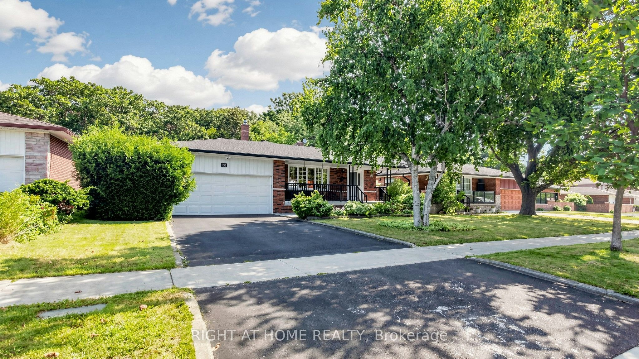 15 Skyridge Road, Toronto, ON, M1E 4N7