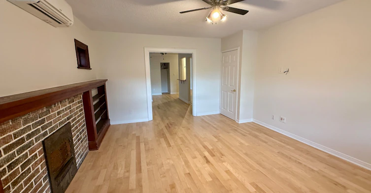 Main Floor-60 Glen Manor Drive, Toronto, ON, M4E 2X2 - 3