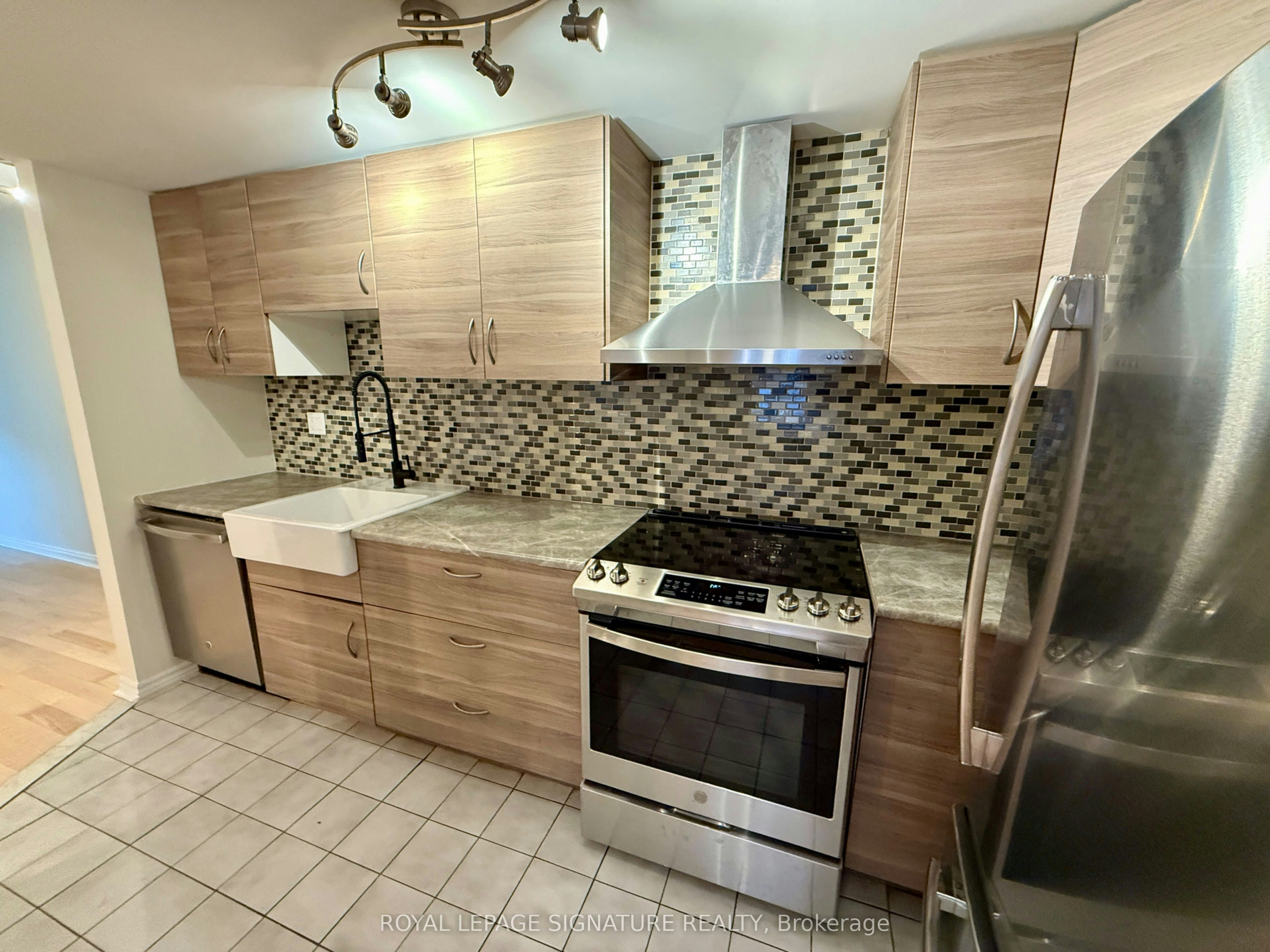 Main Floor-60 Glen Manor Drive, Toronto, ON, M4E 2X2 - 8