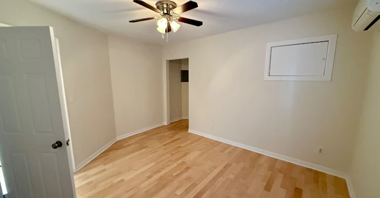 Main Floor-60 Glen Manor Drive, Toronto, ON, M4E 2X2 - 12