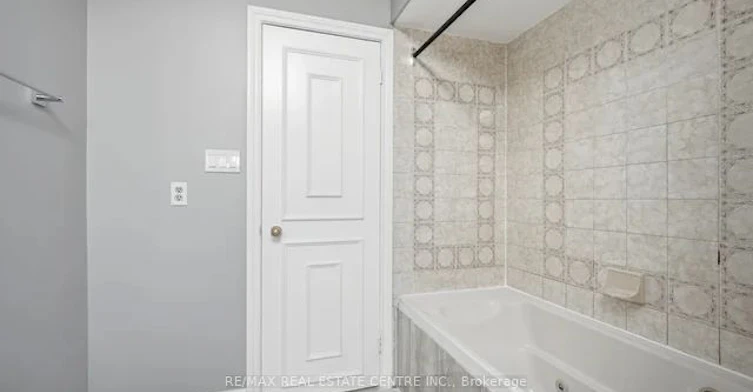 53 Farmhill Court, Toronto, ON, M1B 2M1 - 7