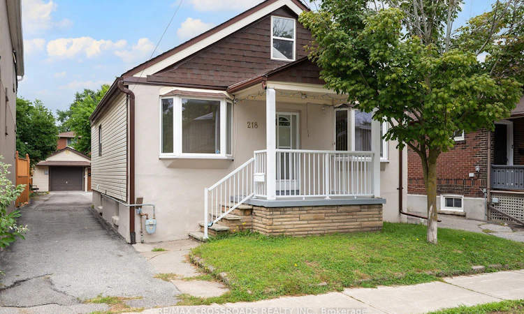 218 Gledhill Avenue
