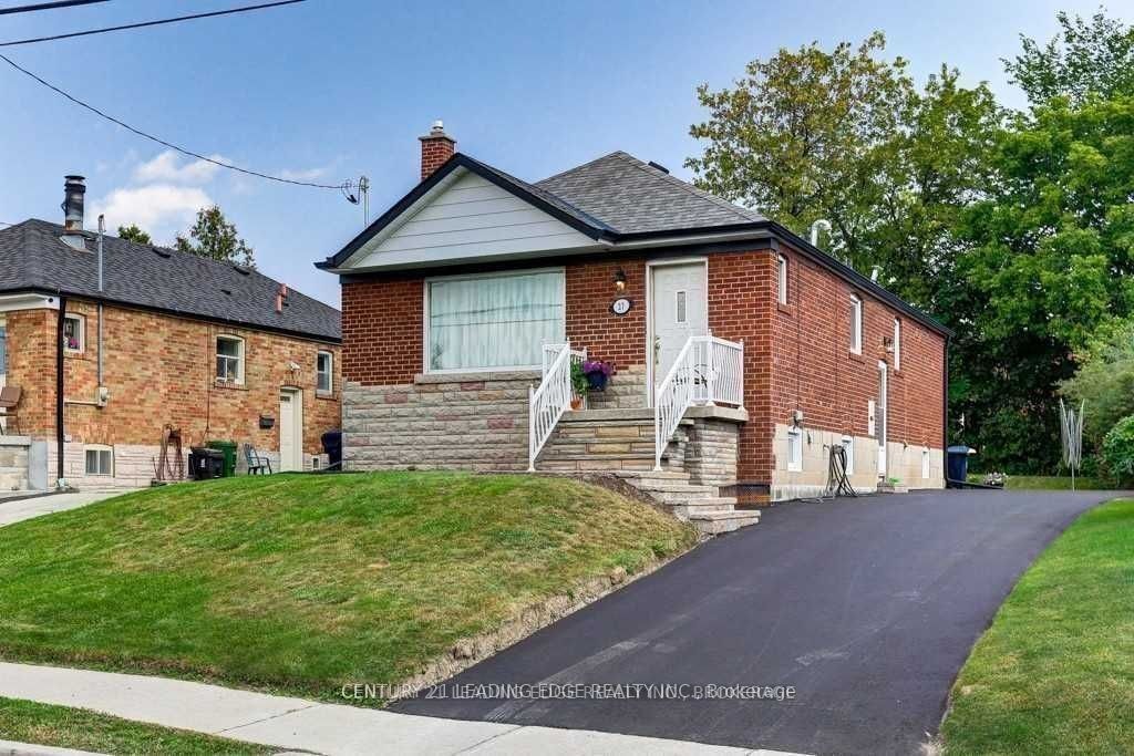 Main-27 Ionview Drive, Toronto, ON, M1K 2Z3