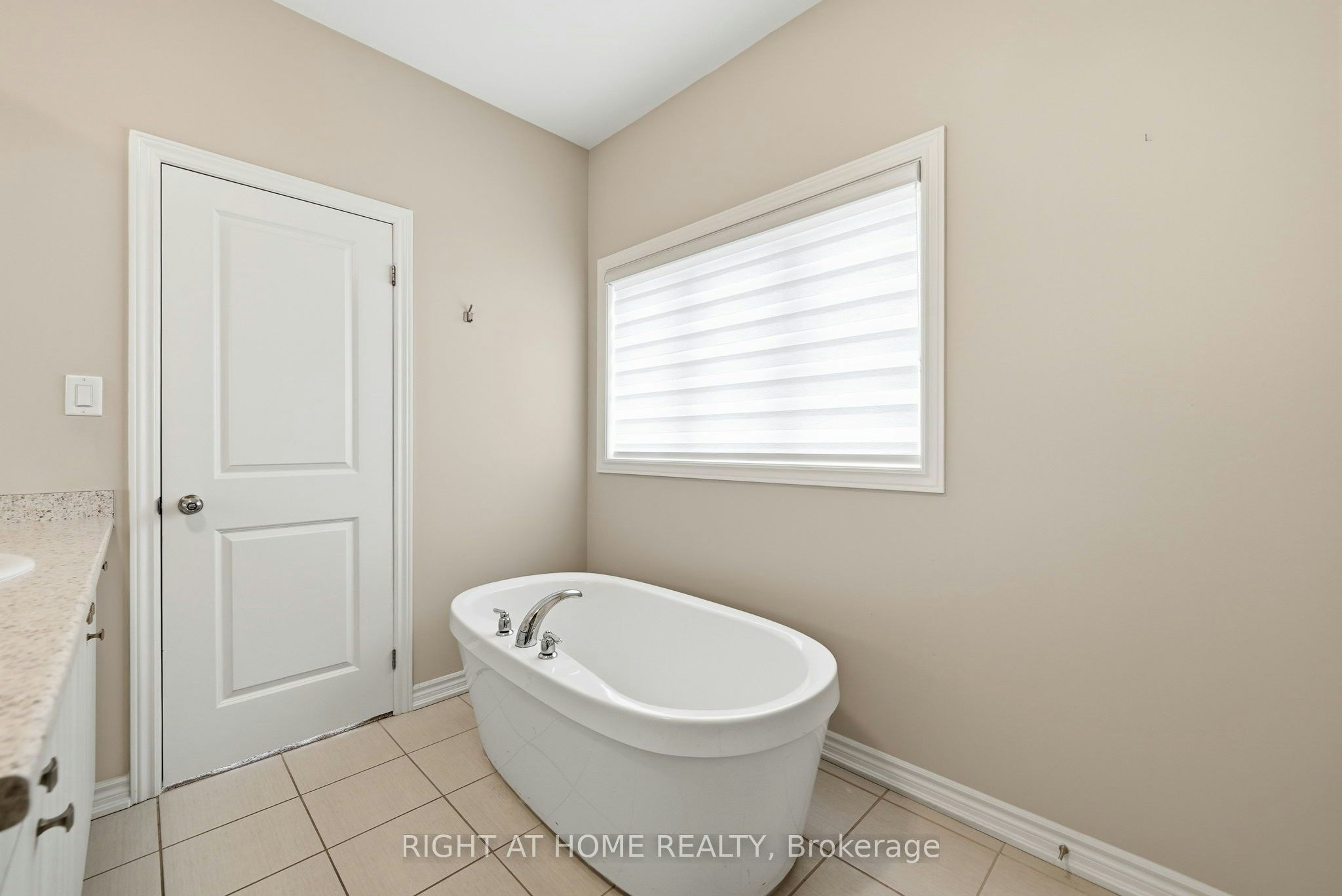 2136 Coppermine Street, Oshawa, ON, L1L 0T1 - 40