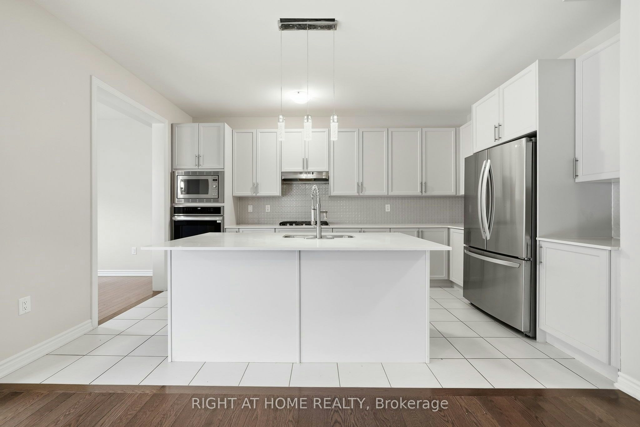 2136 Coppermine Street, Oshawa, ON, L1L 0T1 - 11