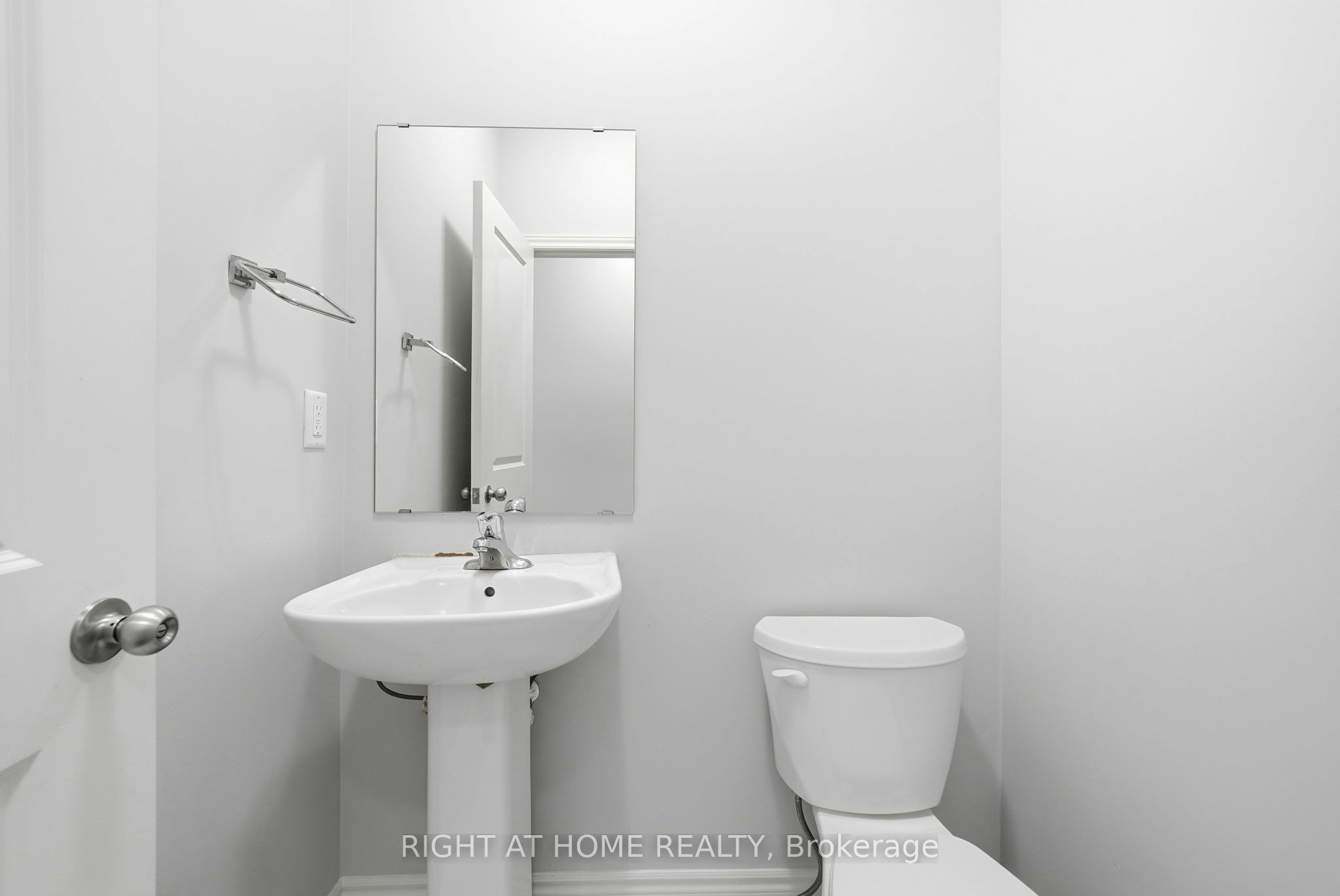 2136 Coppermine Street, Oshawa, ON, L1L 0T1 - 32