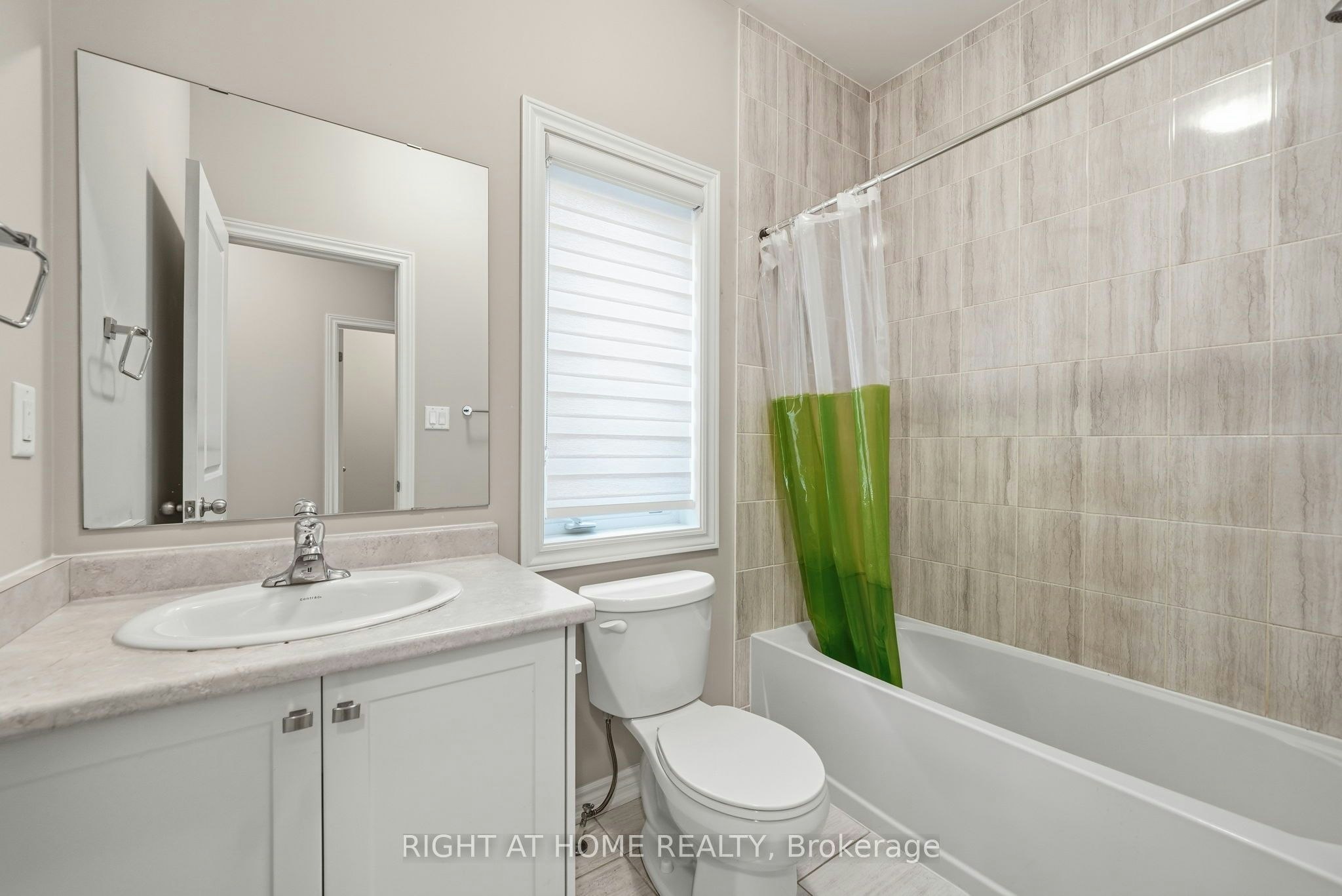 2136 Coppermine Street, Oshawa, ON, L1L 0T1 - 35