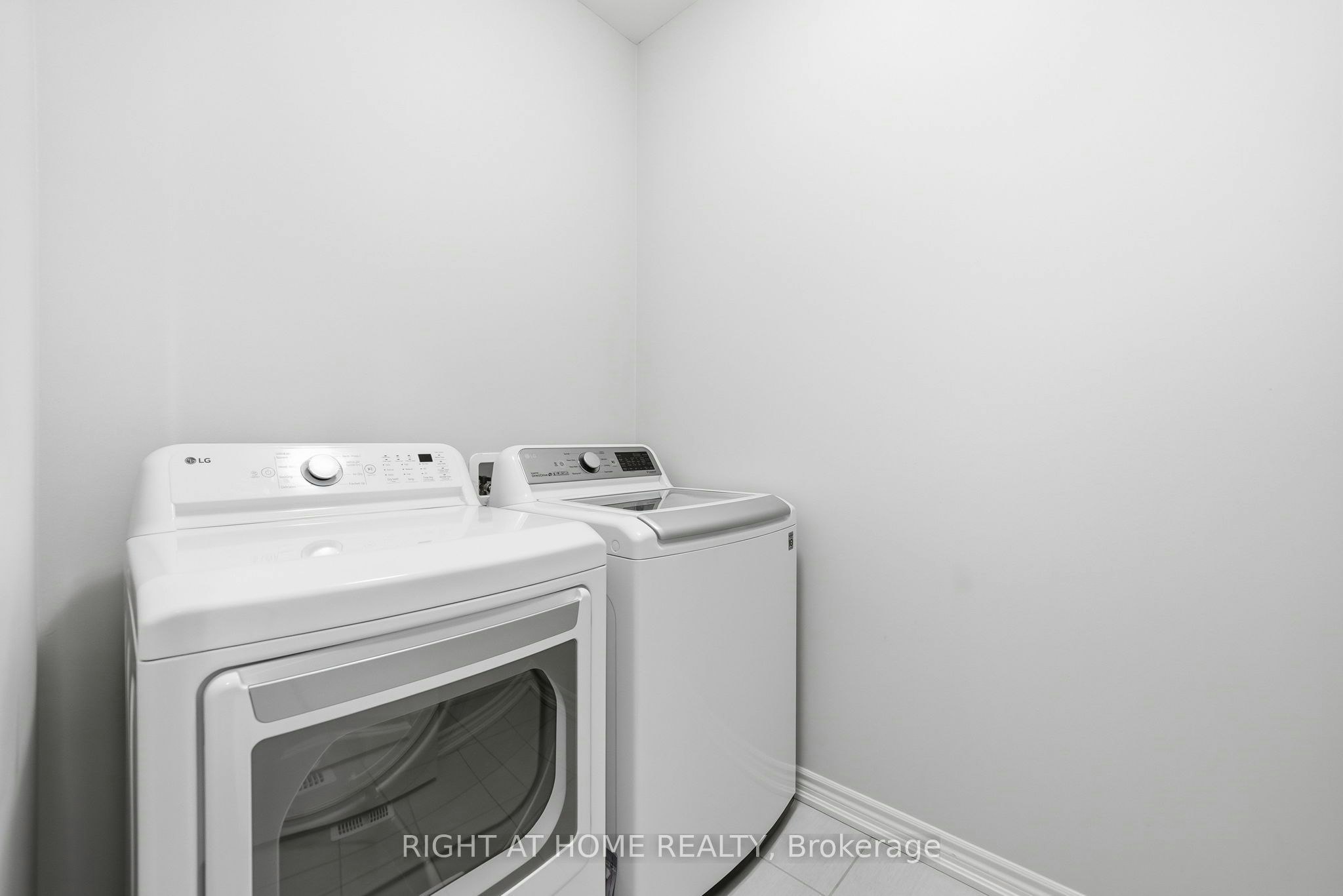 2136 Coppermine Street, Oshawa, ON, L1L 0T1 - 42