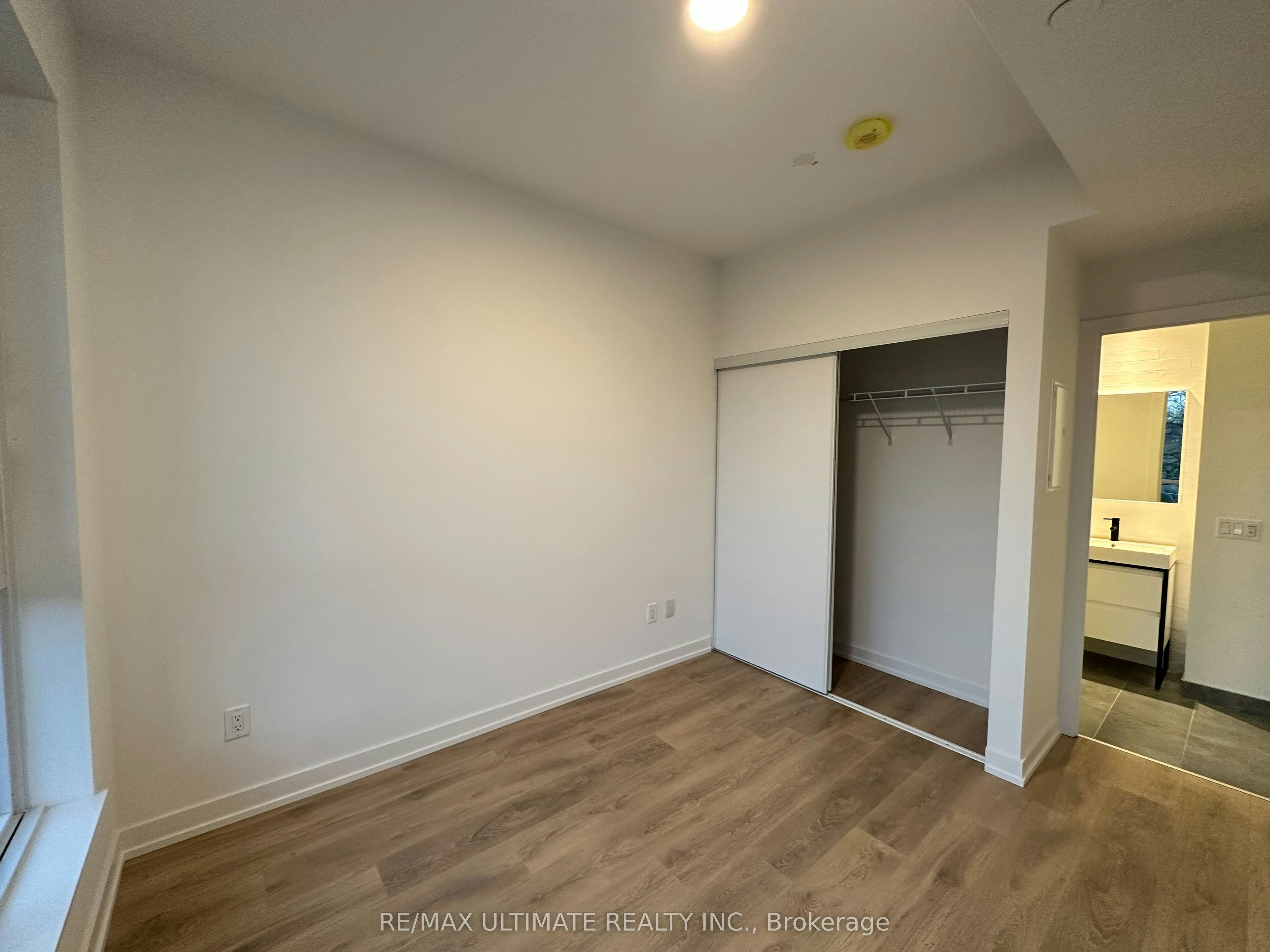 442-150 Logan Avenue, Toronto, ON, M4M 0E4 - 9