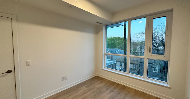 442-150 Logan Avenue, Toronto, ON, M4M 0E4 - 11