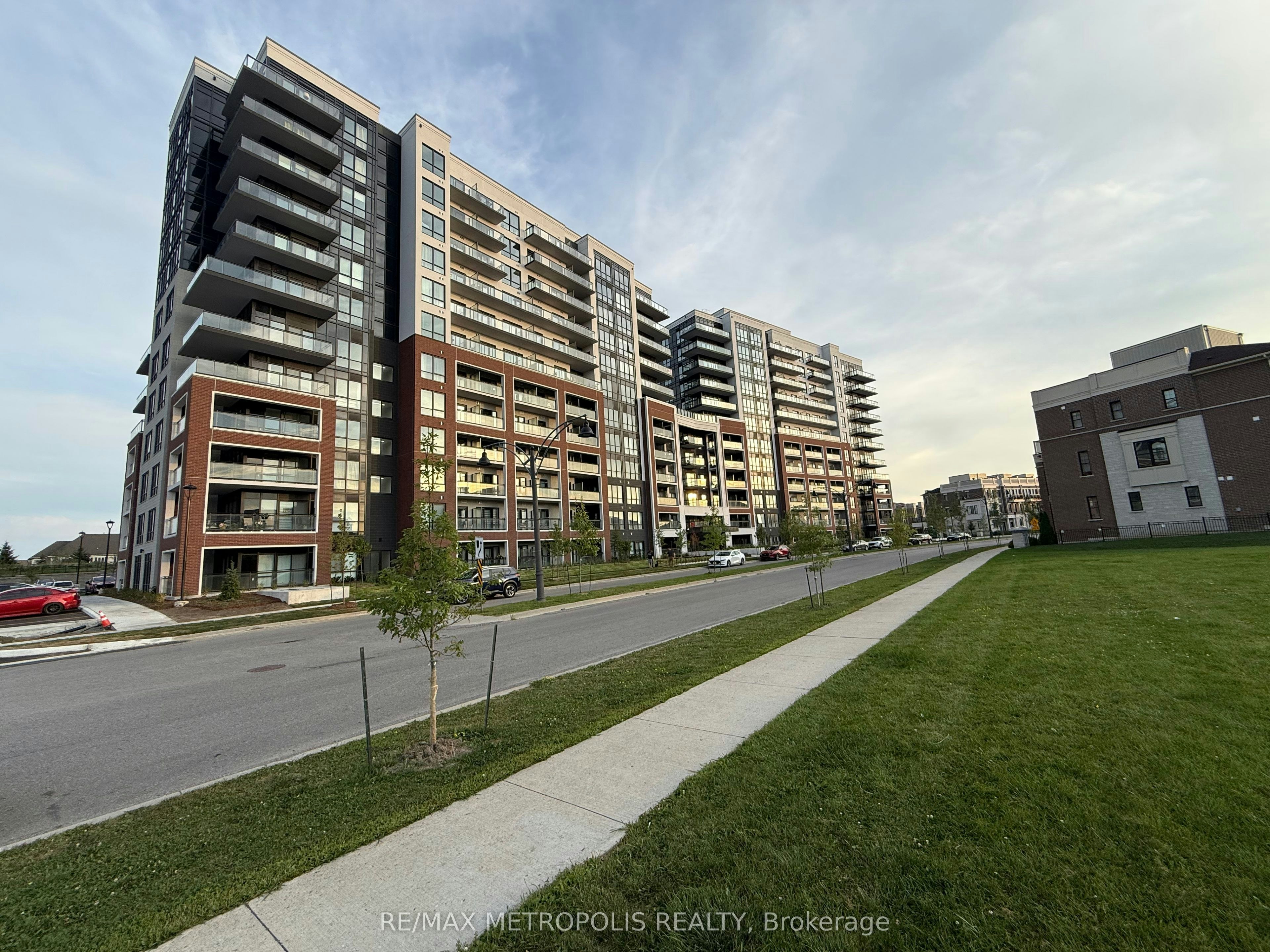 814-51 Clarington Boulevard, Clarington, ON, L1C 7J8