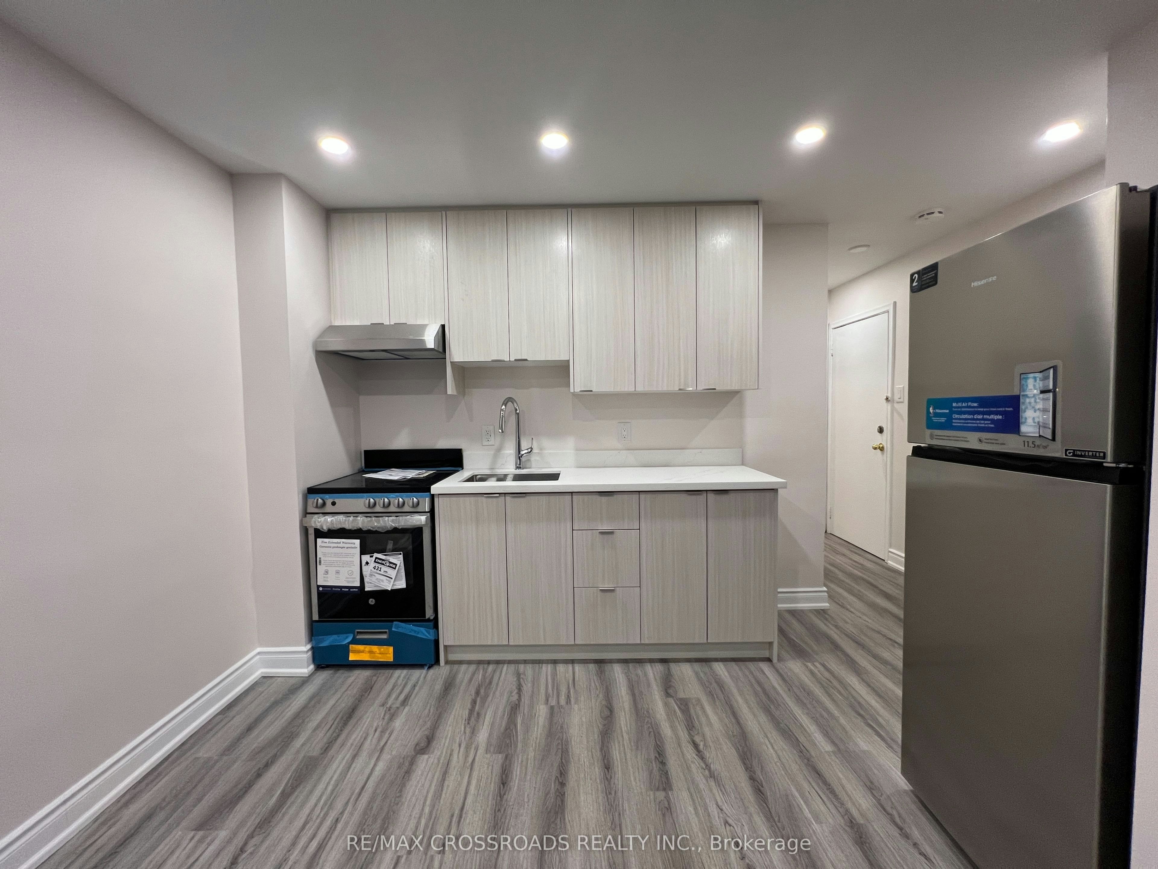 APT 1-1324B Gerrard Street E, Toronto, ON, M4L 1Z1