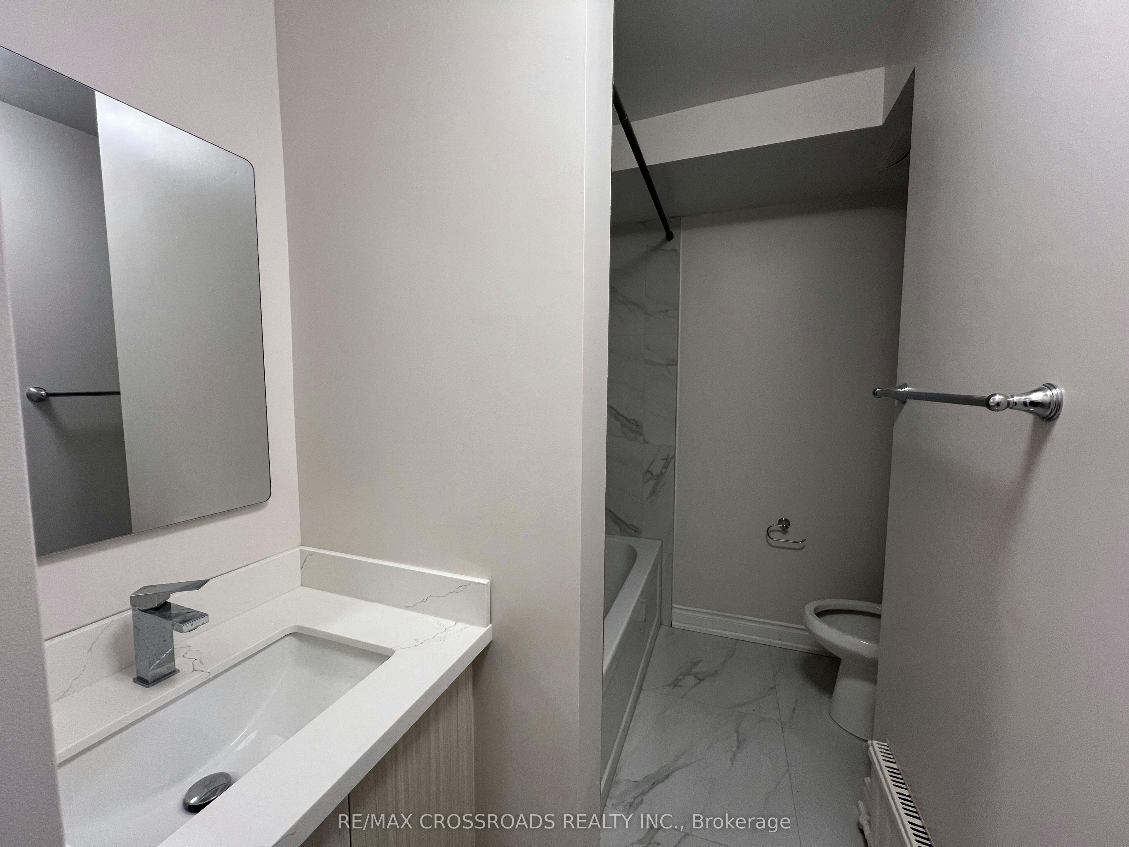 APT 1-1324B Gerrard Street E, Toronto, ON, M4L 1Z1 - 8